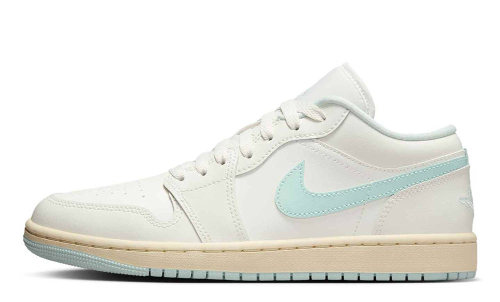 Кросівки W Air Jordan 1 Low Sail Igloo — фото 1