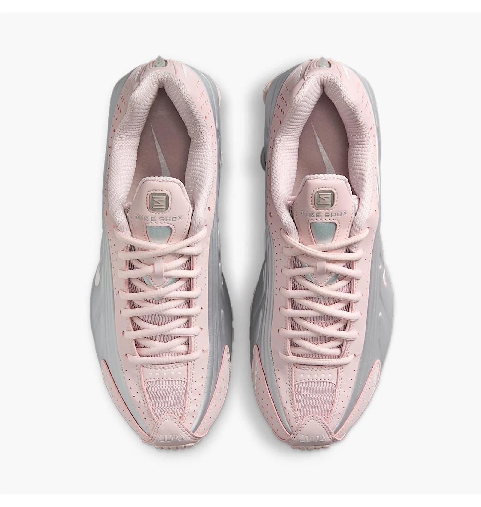 Кросівки жіночі Nike Shox R4 (AR3565-600) — фото 37