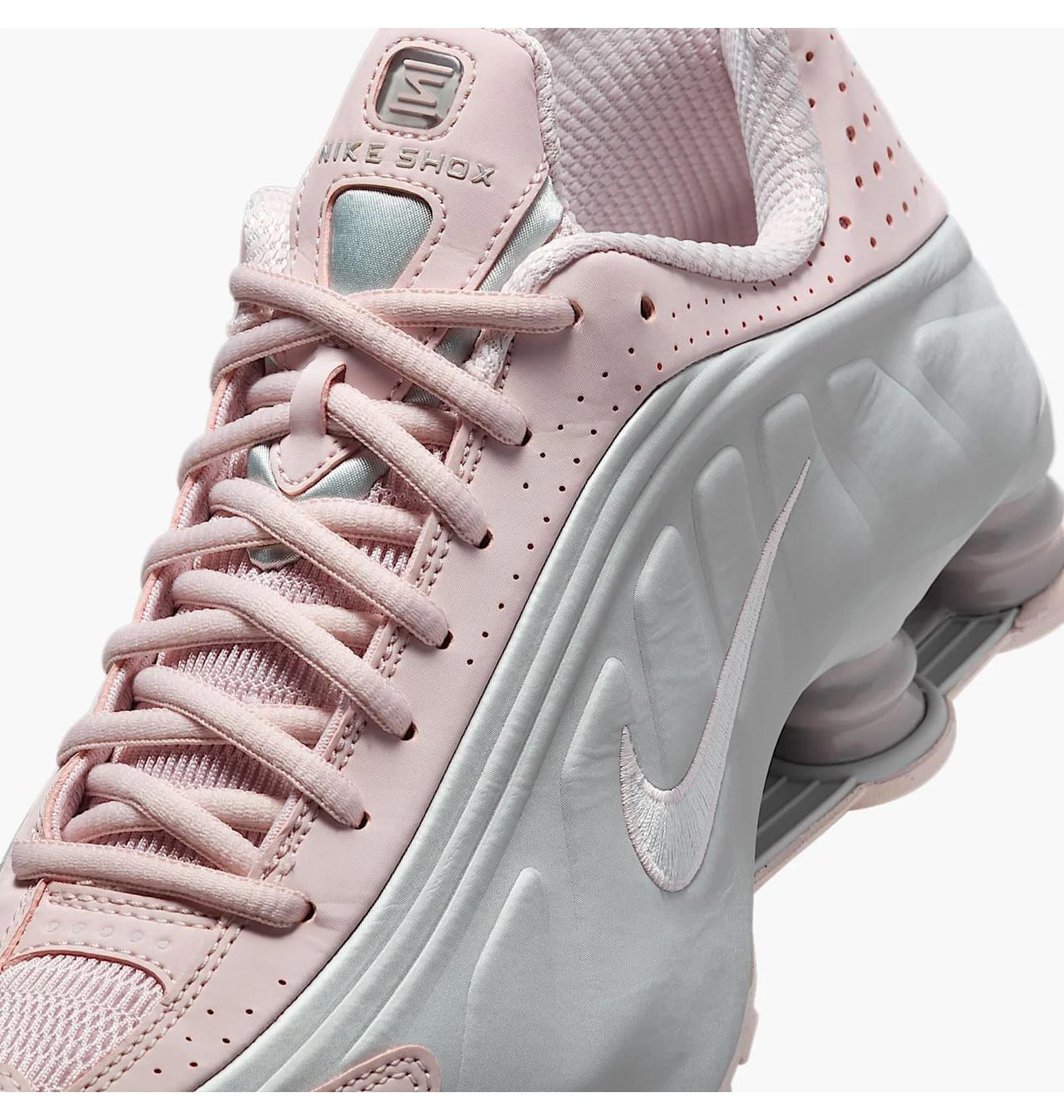 Кросівки жіночі Nike Shox R4 (AR3565-600) — фото 5