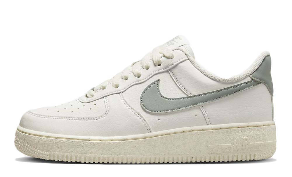 Кросівки жіночі Nike Air Force 1 '07 Next Nature (DN1430-107) — фото 1
