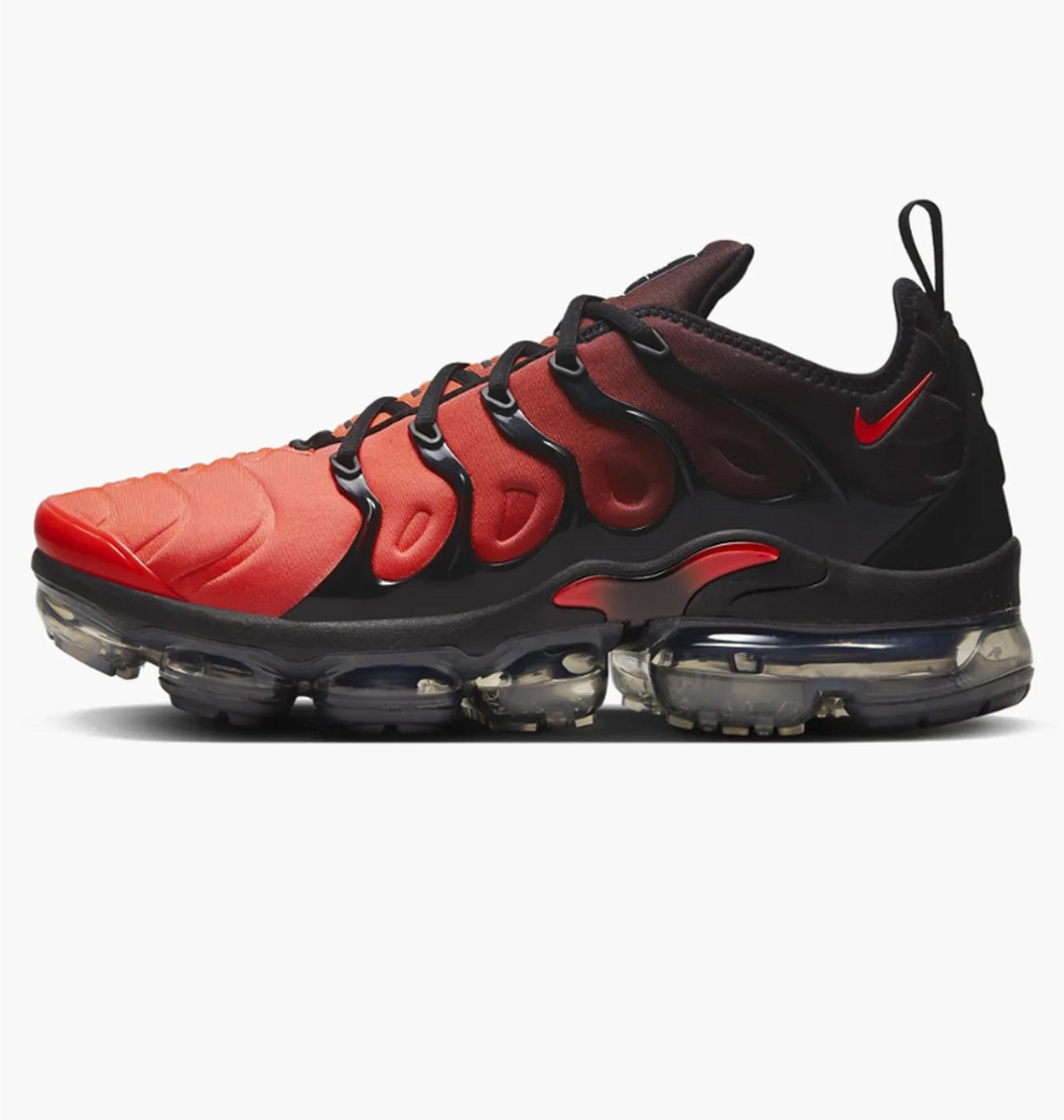 Кросівки чоловічі Nike Air Vapormax Plus (DZ4857-001) — фото 1