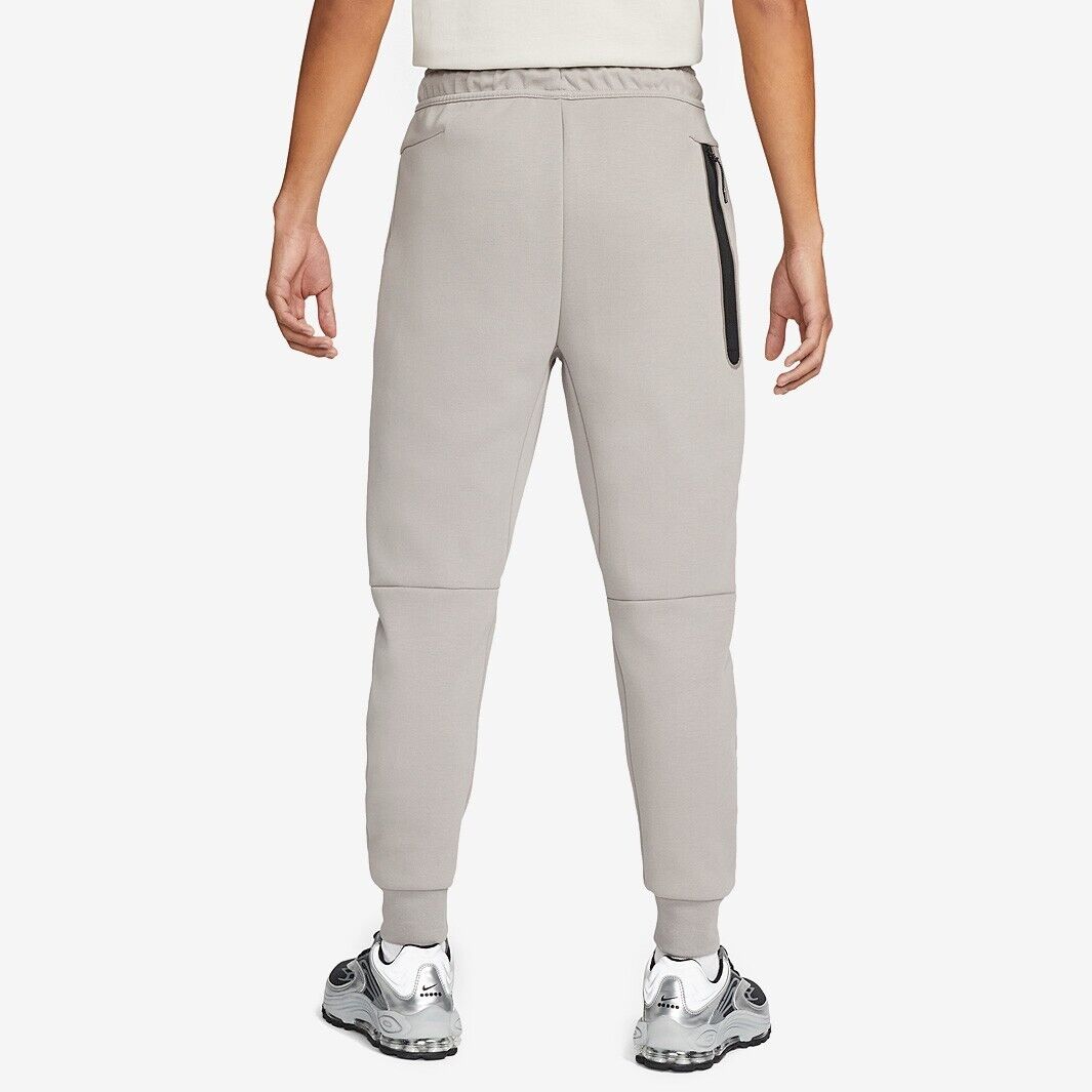 Брюки чоловічі Nike Sportswear Tech Fleece Joggers (DV0538-016) — фото 10