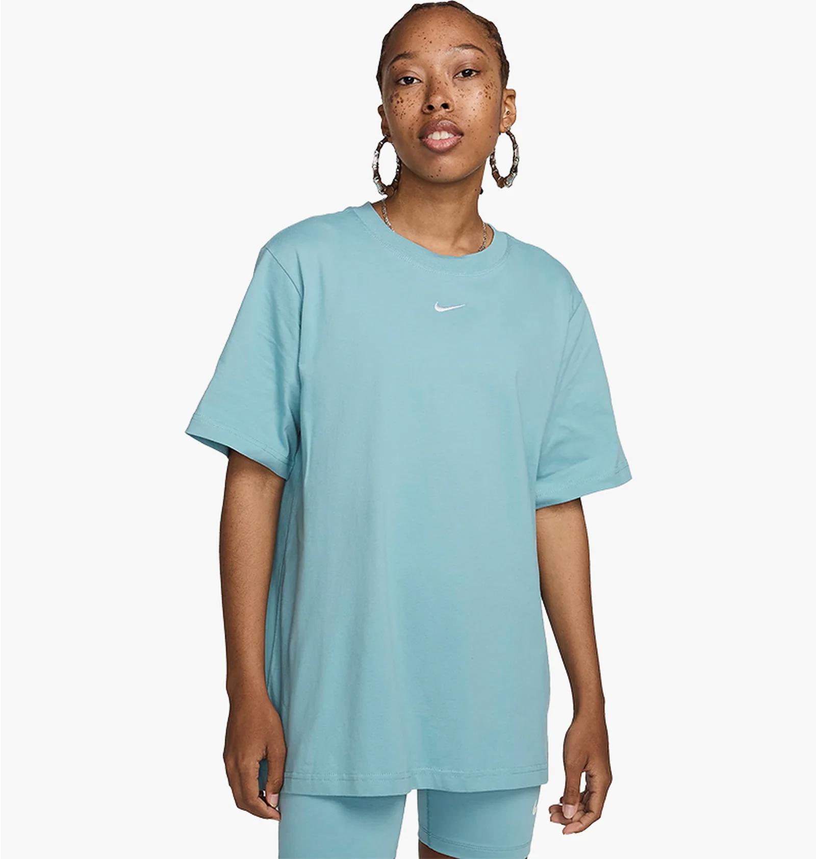 Футболка жіноча Nike T-Shirt Sportswear Essential Light Blue (FD4149-464) — фото 3