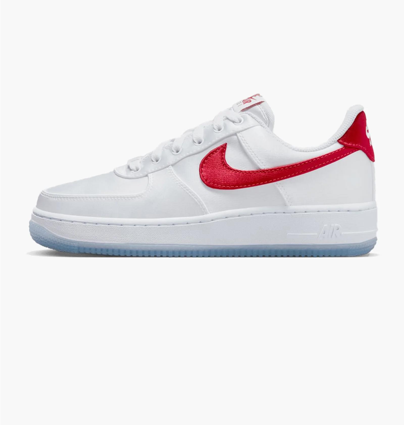Кросівки жіночі Nike W Air Force 1 07 Ess Snkr (DX6541-100) — фото 1