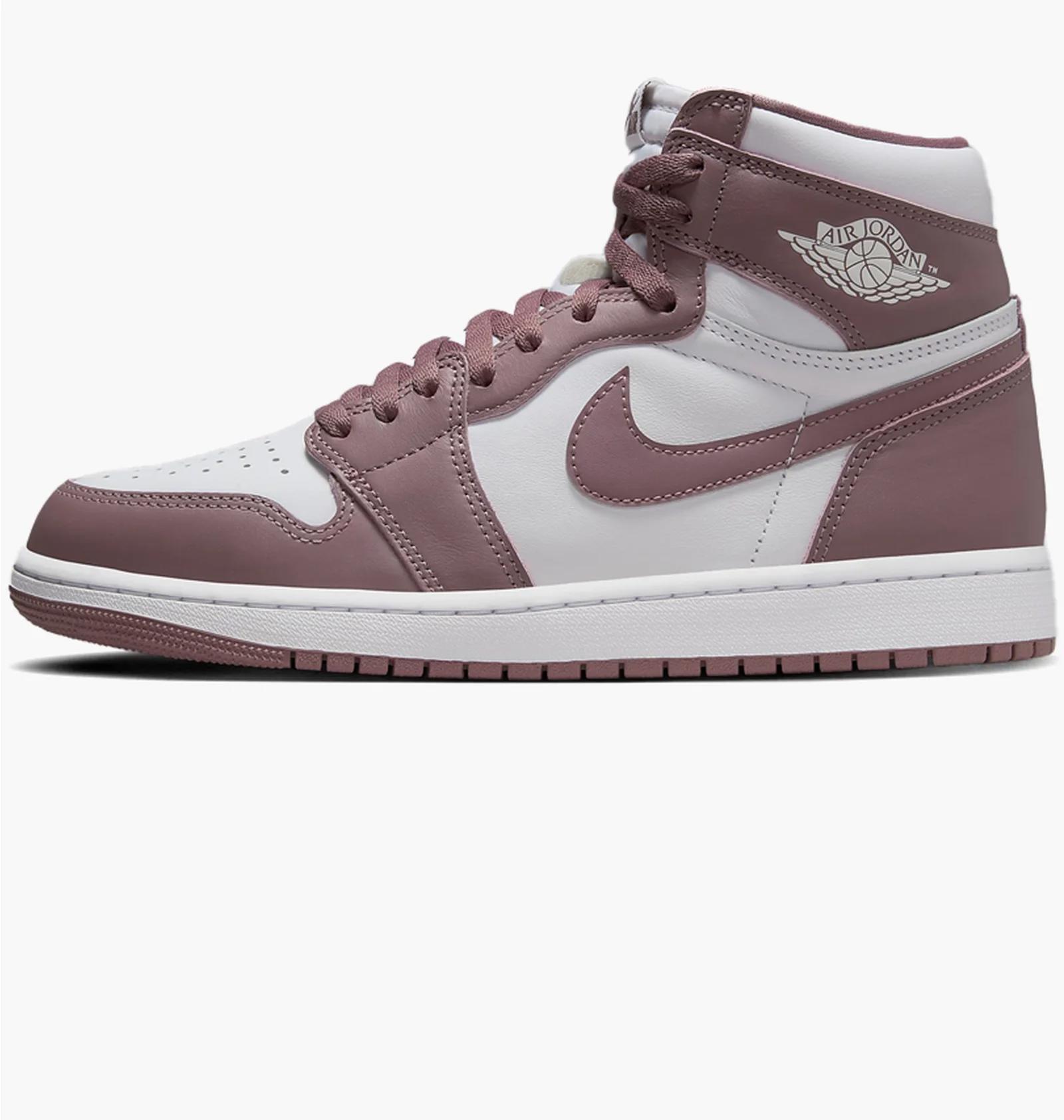 Кросівки чоловічі Jordan 1 Retro High Og Shoes (DZ5485-105) — фото 1