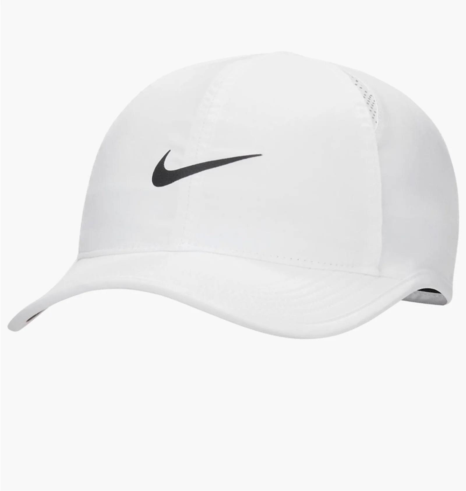 Кепка Nike Dri-Fit Club Unstructured Featherlight (FB5682-100) — фото 3