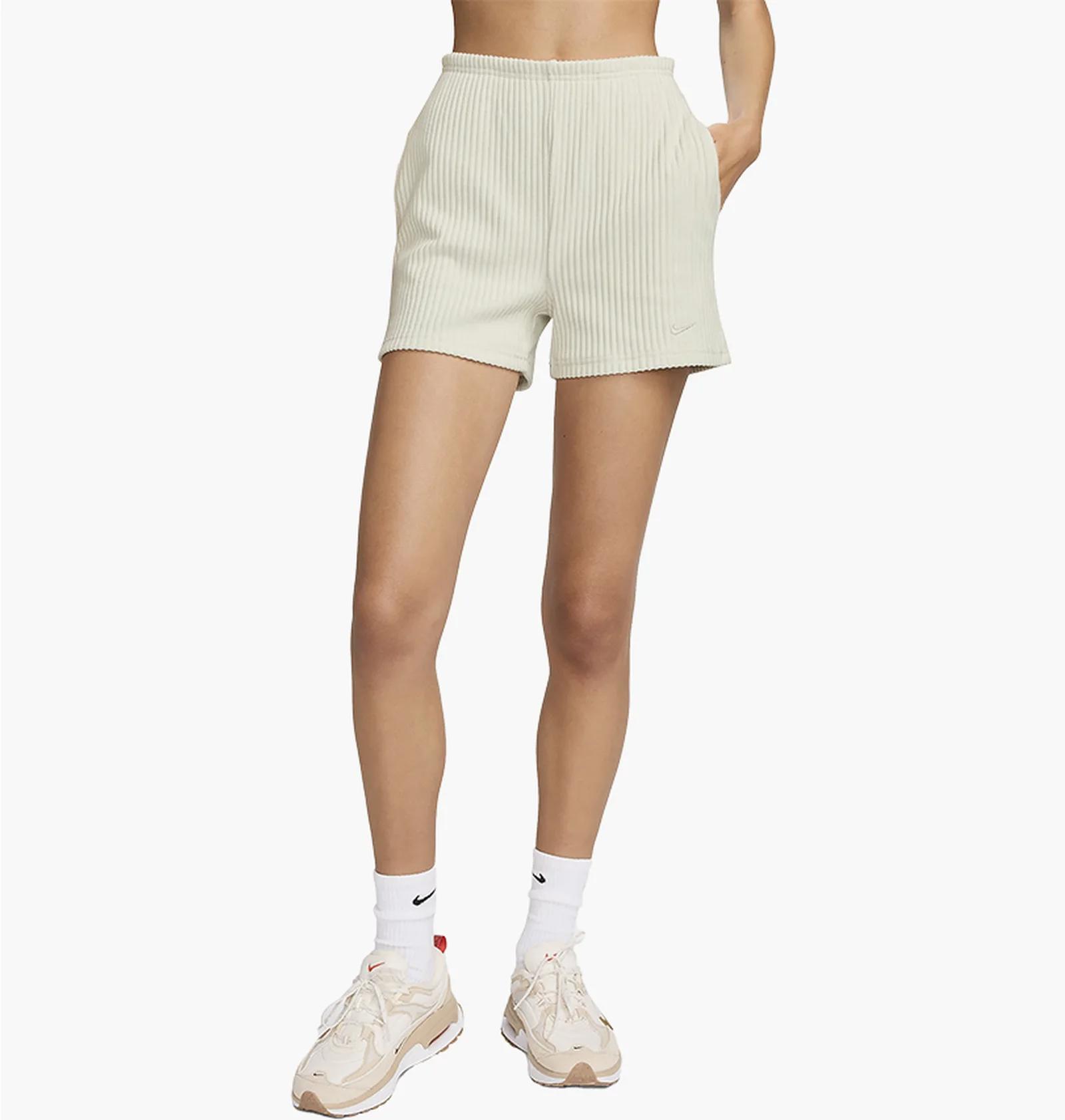 Шорти жіночі Nike Sportswear Chill Knit High-Waisted Slim 3 Ribbed Shorts Beige (FN3674-104) — фото 1