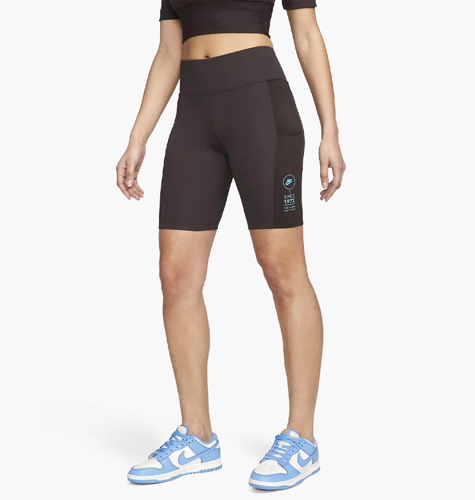 Шорти жіночі Nike Sportswear Mid-Rise Ribbed Biker Shorts (FJ4876-220) — фото 1