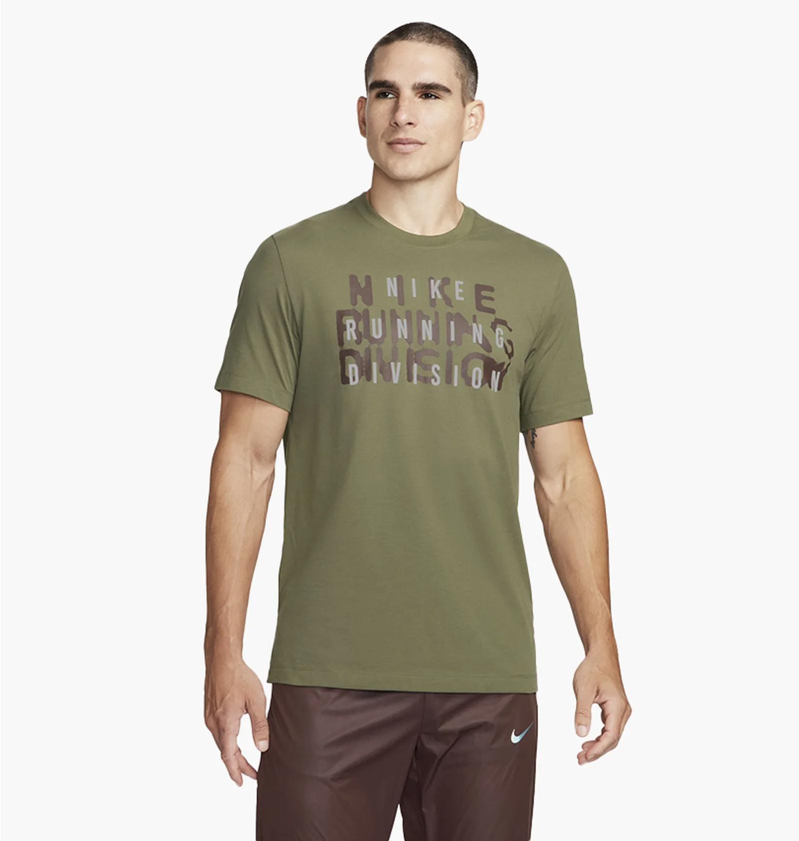 Футболка чоловіча Nike M Nk Df Tee Run Div Ho23 Green (FN0829-222) — фото 1