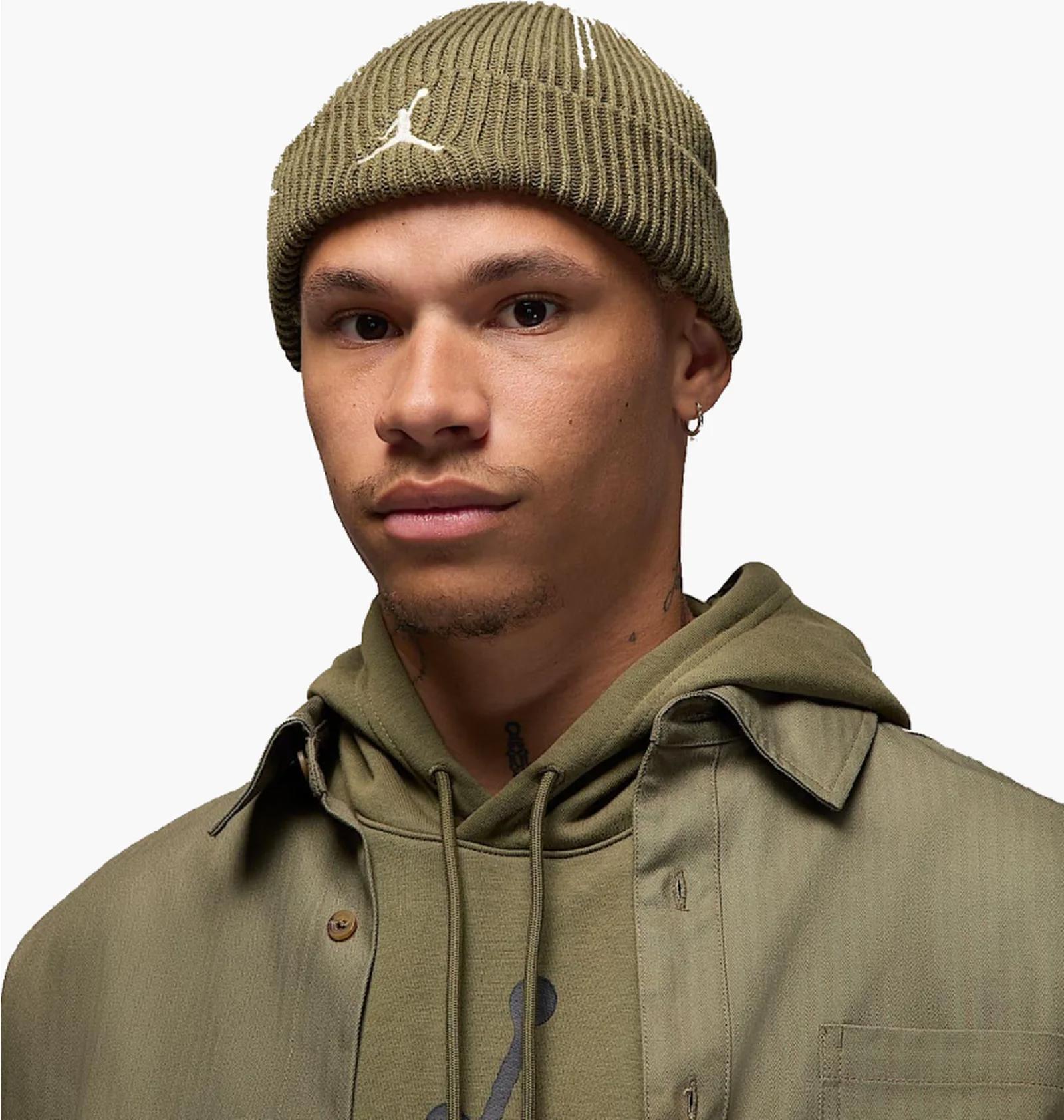 Шапка Jordan Terra Essential Beanie FZ2055-222 — фото 1