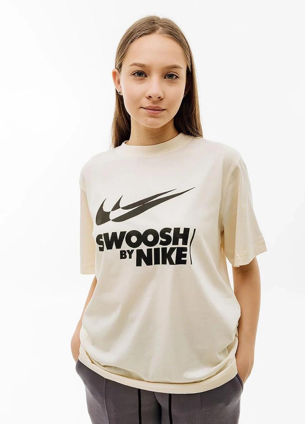 Футболка жіноча Nike W Tee Bf Gls (FZ4634-113) — фото 1