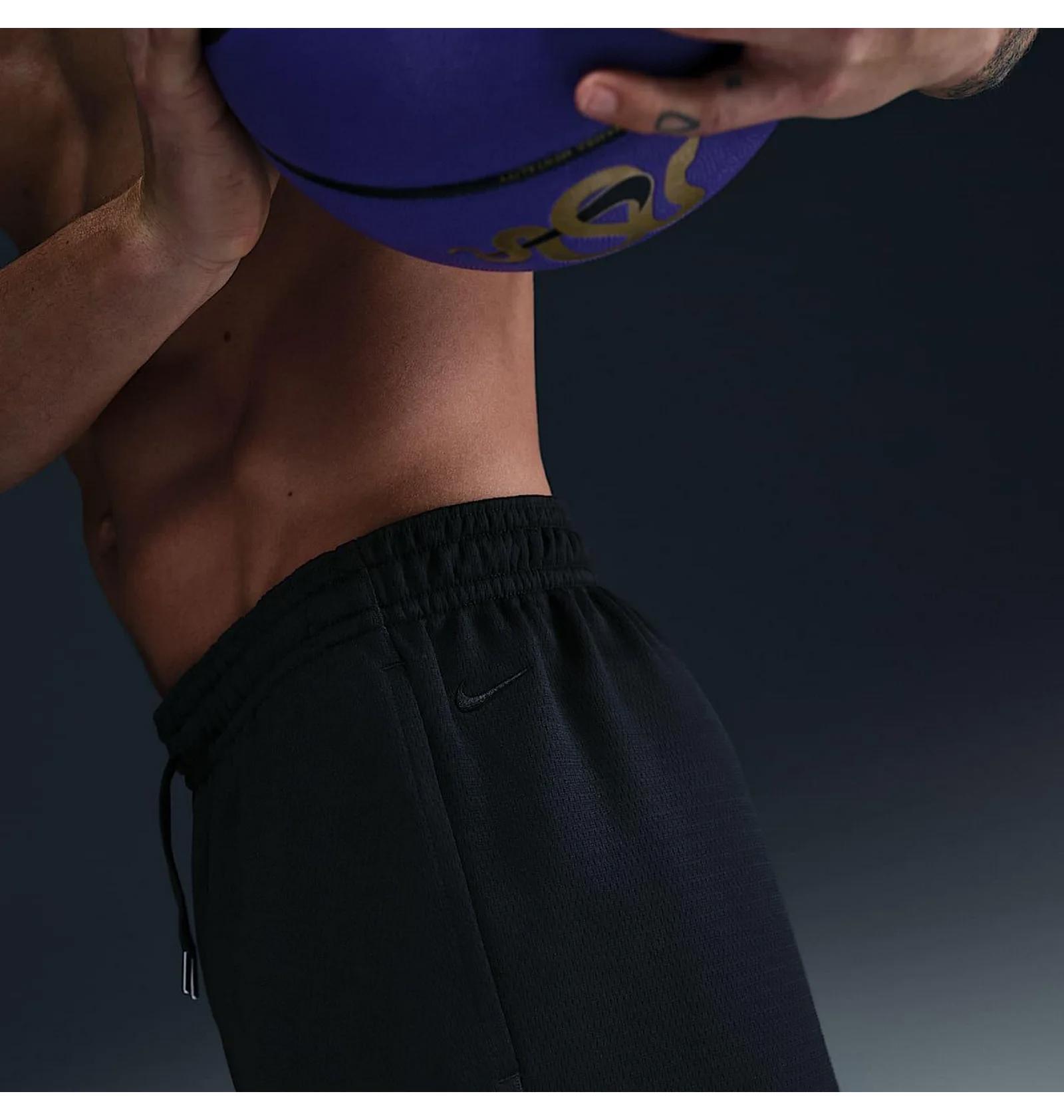 Брюки унісекс Nike Kobe Therma-Fit Basketball Pants Black (HJ8113-010) — фото 4
