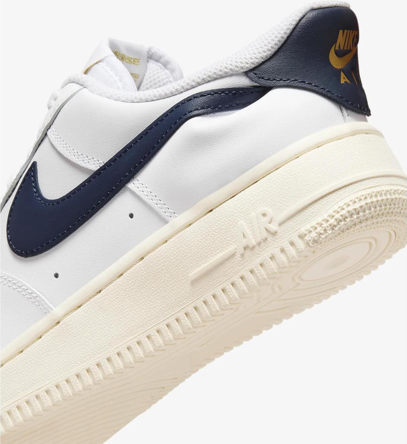 Кросівки жіночі Nike Air Force 1 '07 Flyease (HJ9122-100) — фото 9