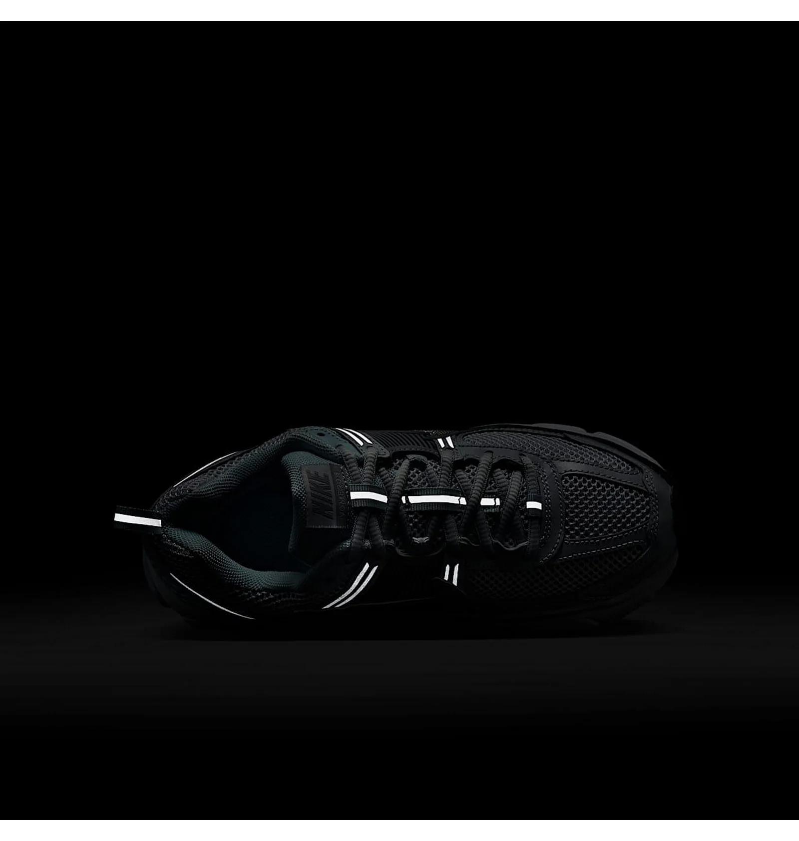 Кросівки жіночі Nike Zoom Vomero 5 Gs (HQ3255-043) — фото 4