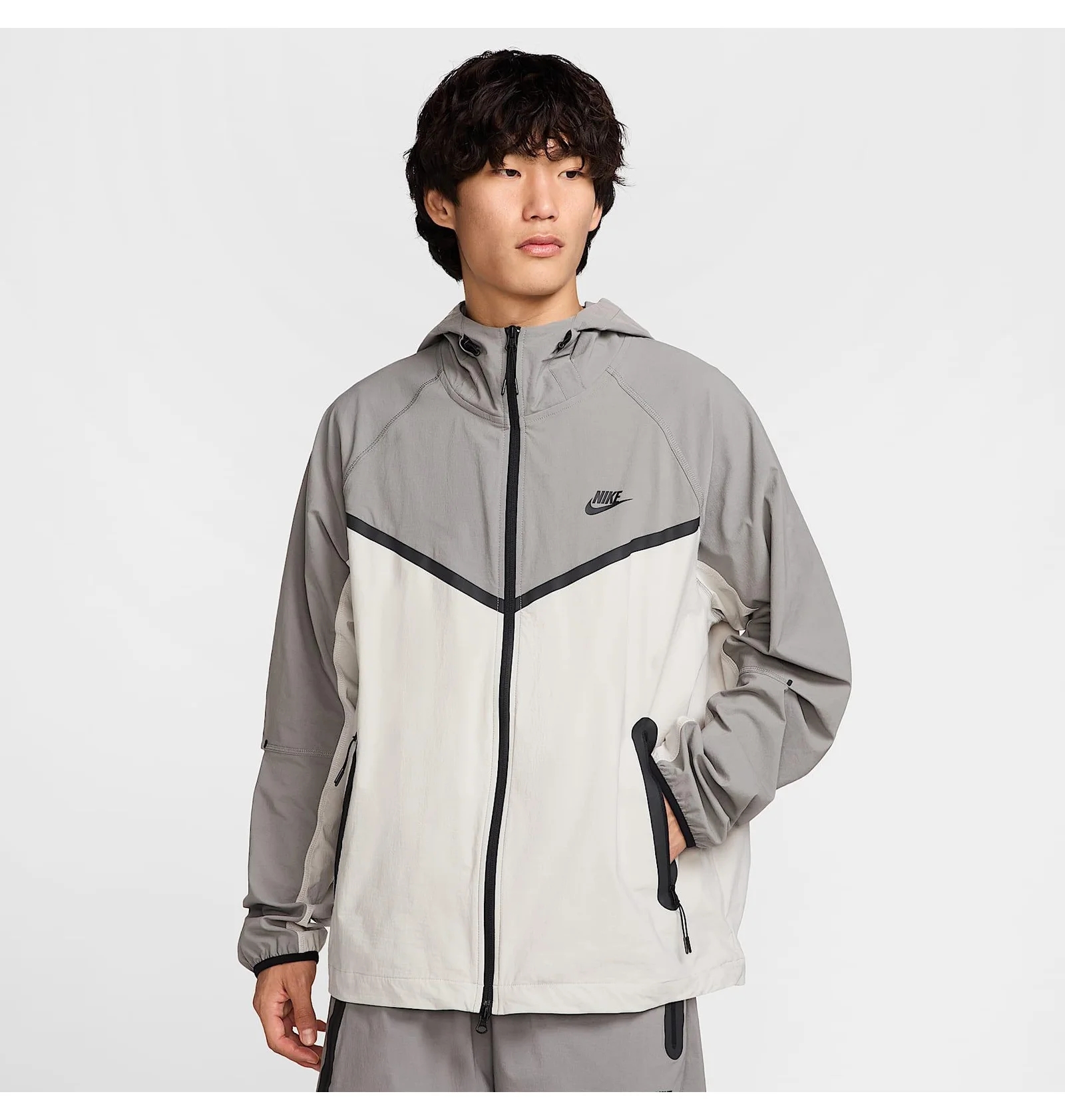 Спортивний костюм чоловічий Nike Tech Woven (HM7151-014__HM7158-014) — фото 3