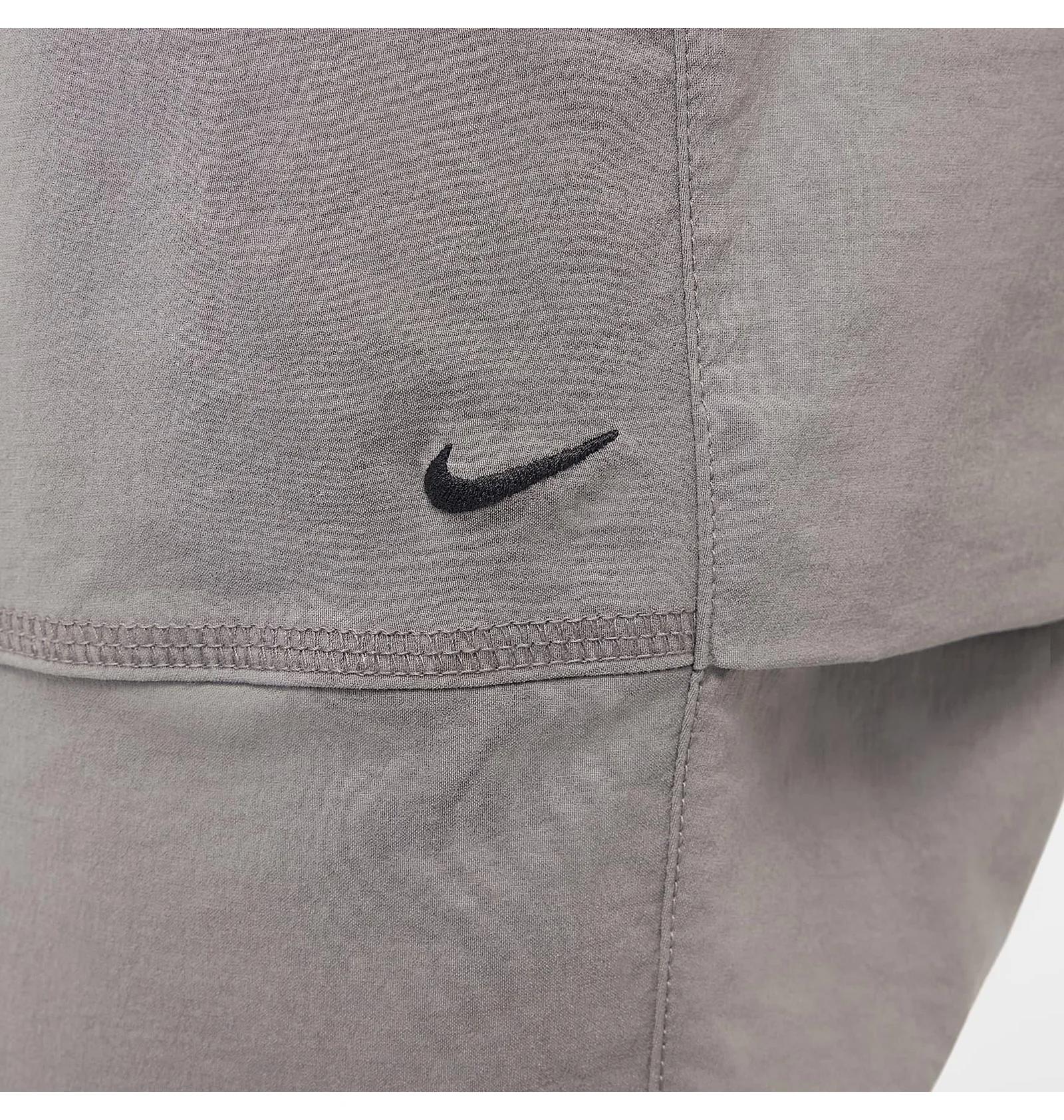 Брюки чоловічі Nike Tech Woven Grey (HM8241-014) — фото 4