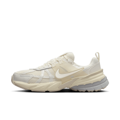 Кросівки жіночі Nike V2k Run "Pale Ivory" (HQ1512-110) — фото 2
