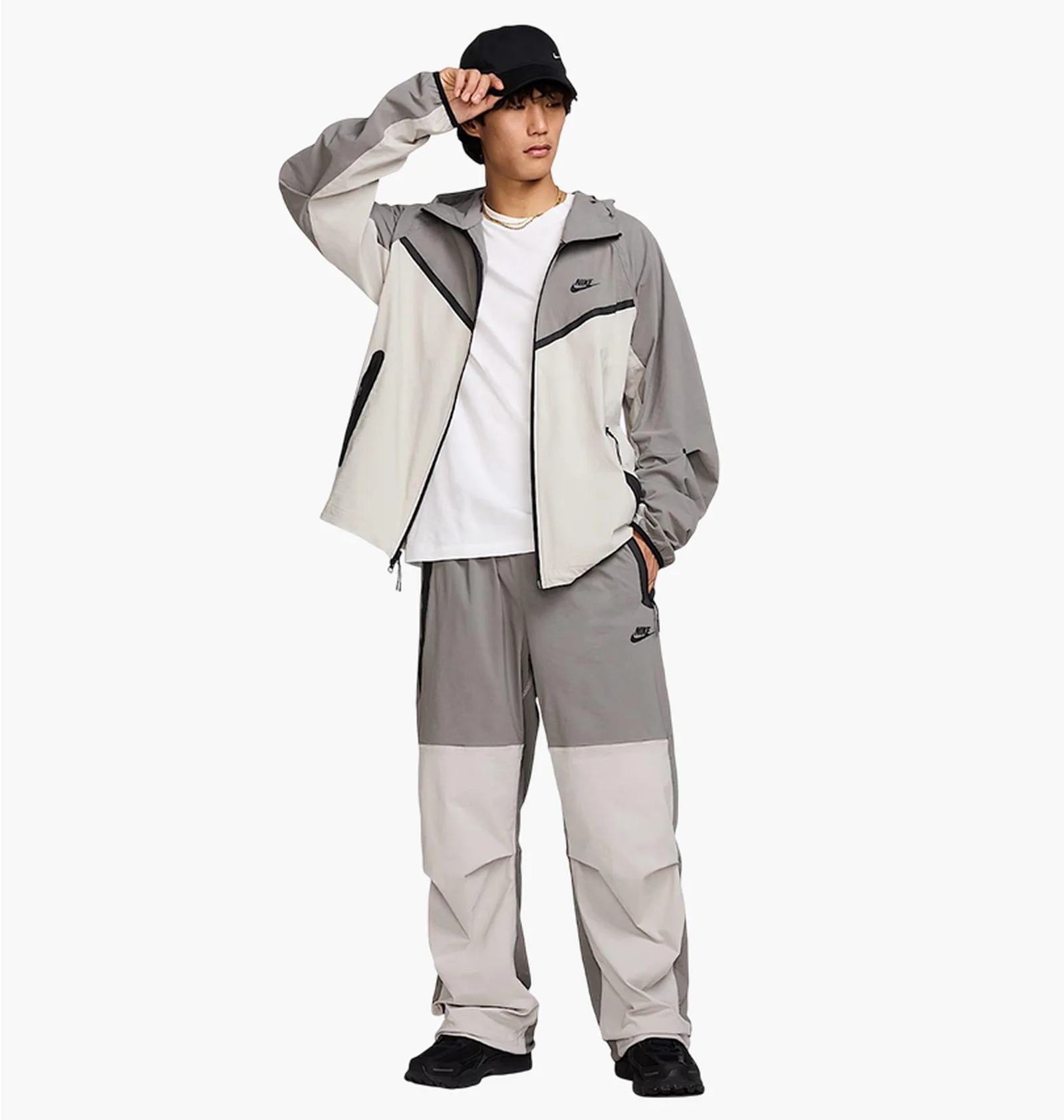 Спортивний костюм чоловічий Nike Tech Woven (HM7151-014__HM7158-014) — фото 1