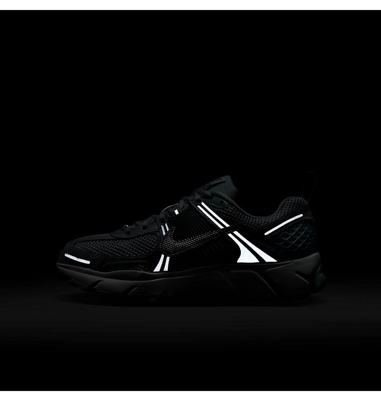 Кросівки жіночі Nike Zoom Vomero 5 Gs (HQ3255-043) — фото 6