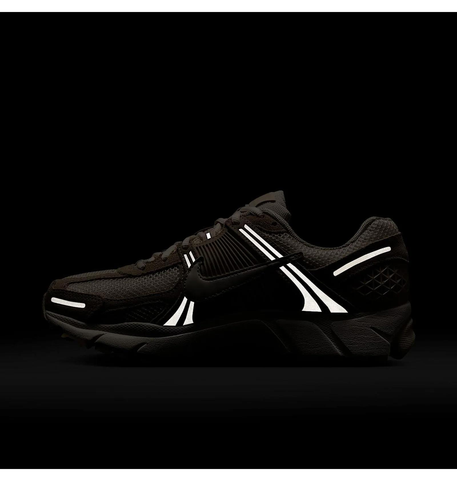 Кросівки жіночі Nike Zoom Vomero 5 (HQ0458-200) — фото 8