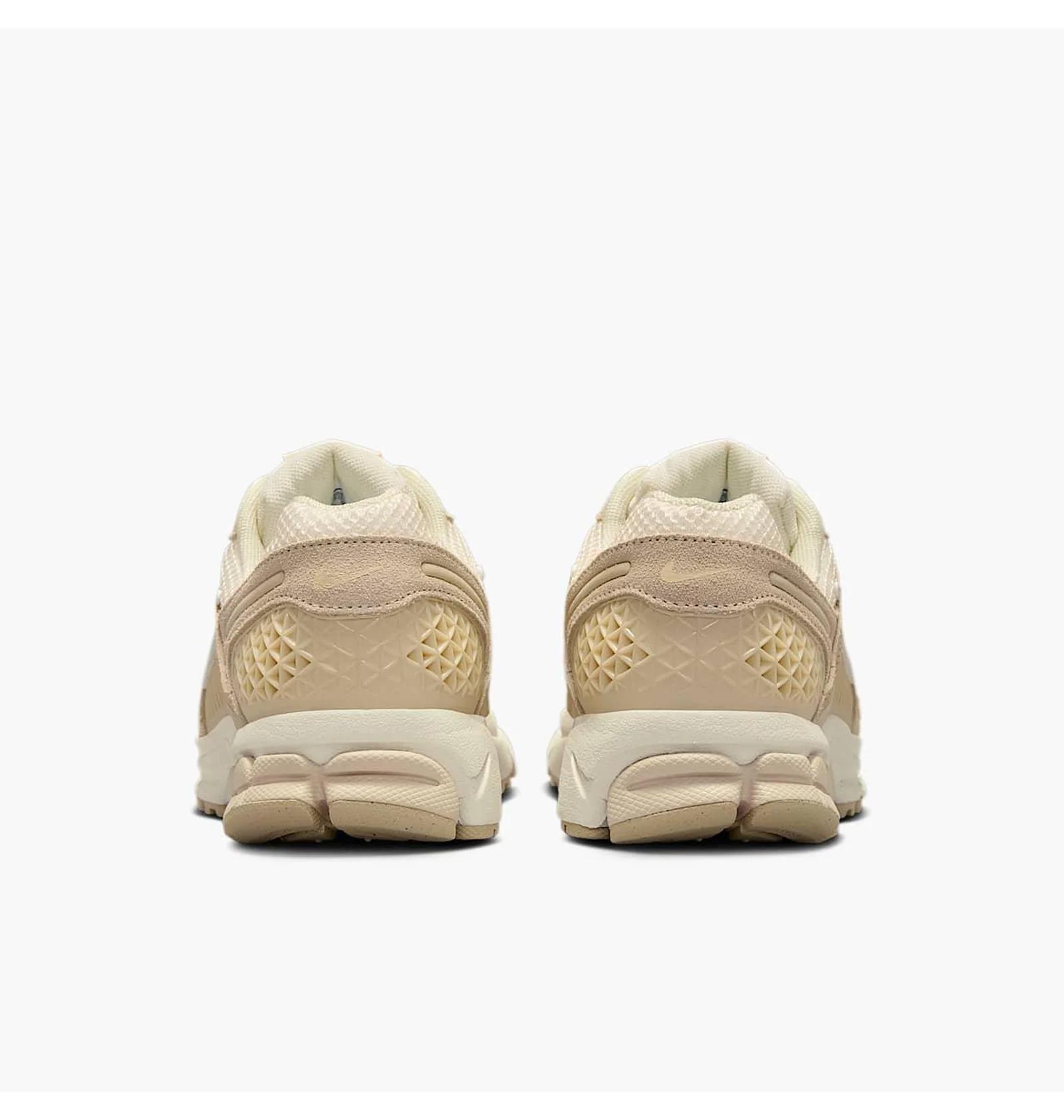 Кросівки жіночі Nike Zoom Vomero 5 (HQ0458-200) — фото 13