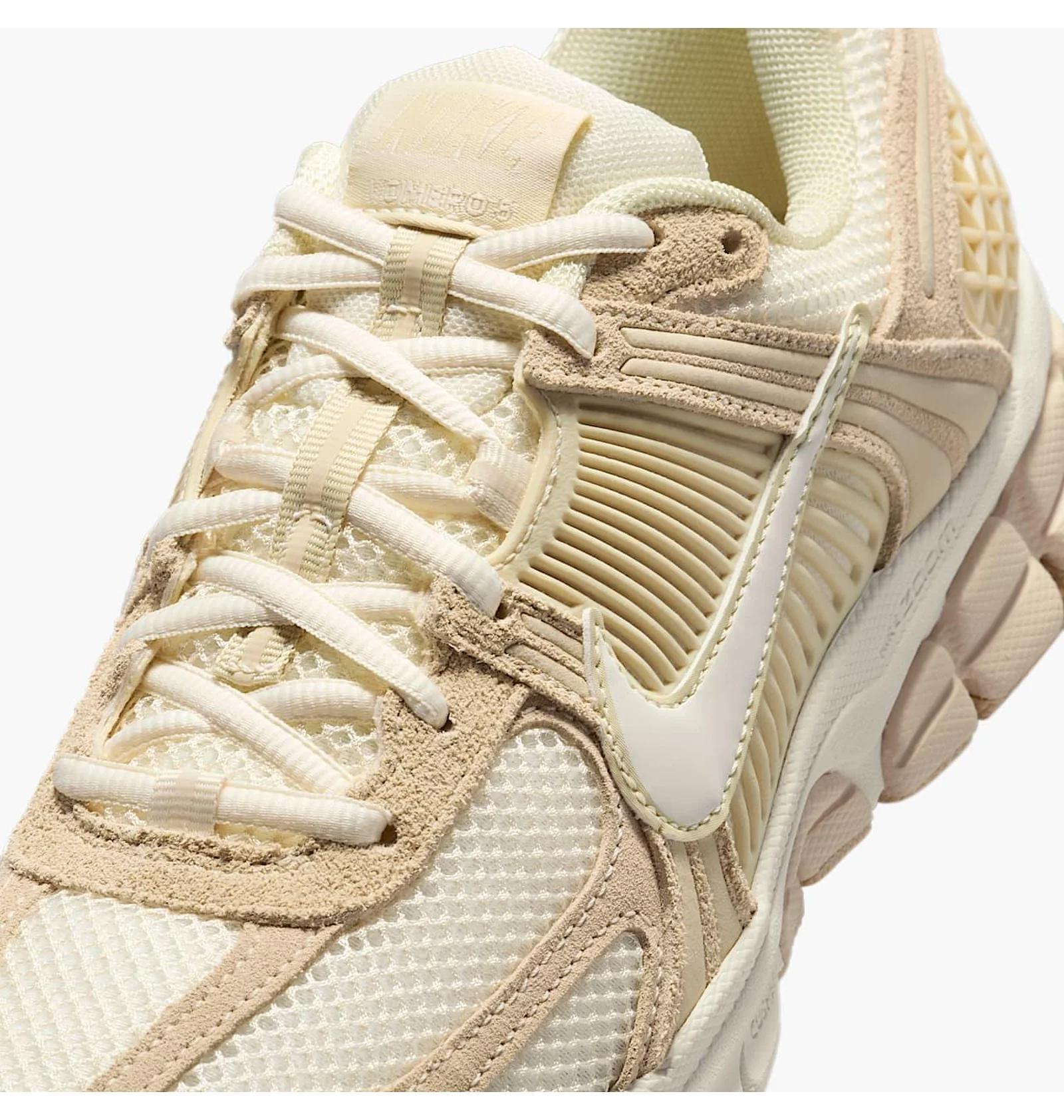 Кросівки жіночі Nike Zoom Vomero 5 (HQ0458-200) — фото 3