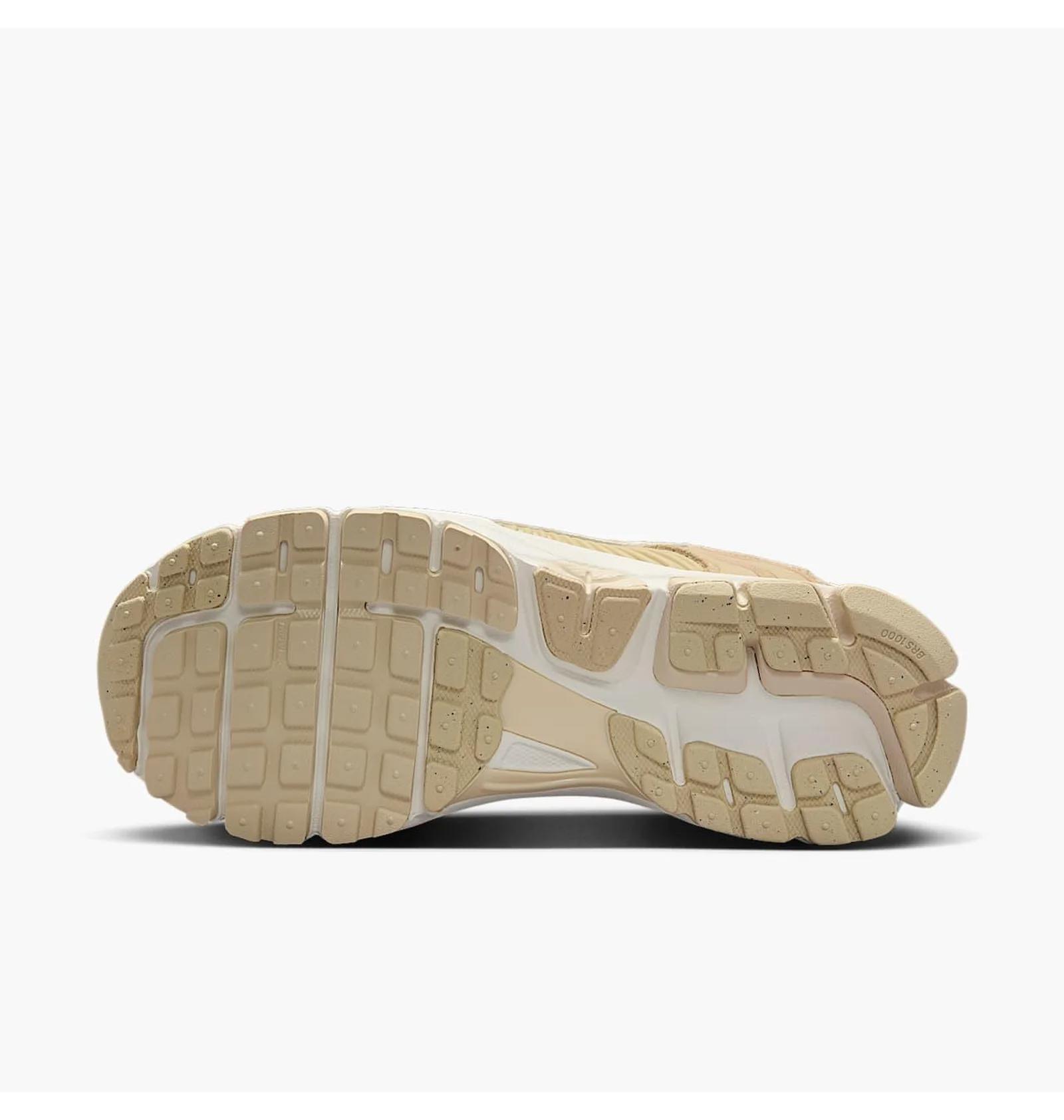 Кросівки жіночі Nike Zoom Vomero 5 (HQ0458-200) — фото 9