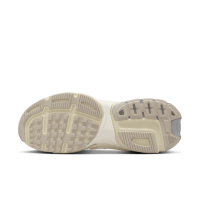 Кросівки жіночі Nike V2k Run "Pale Ivory" (HQ1512-110) — фото 3