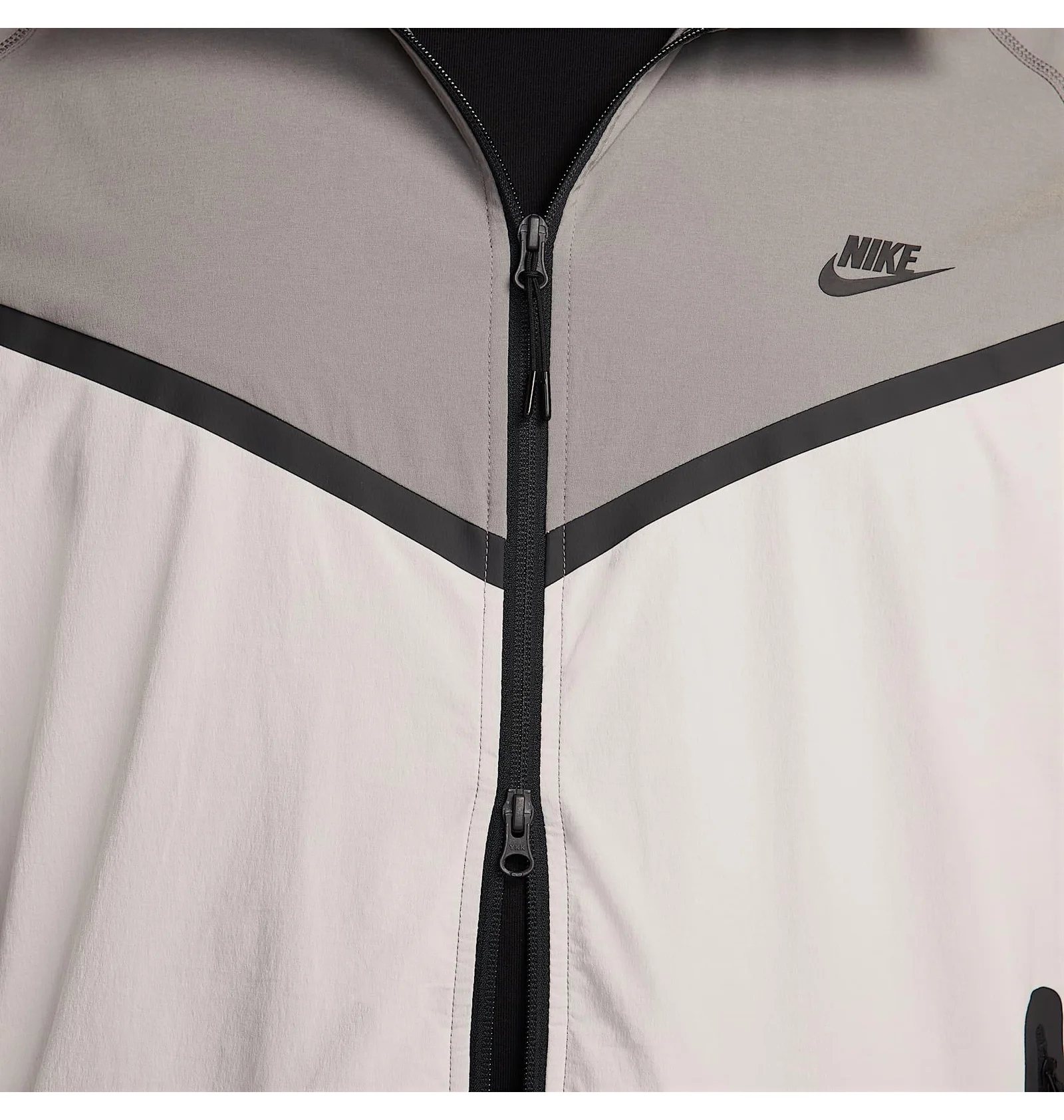 Спортивний костюм чоловічий Nike Tech Woven (HM7151-014__HM7158-014) — фото 4
