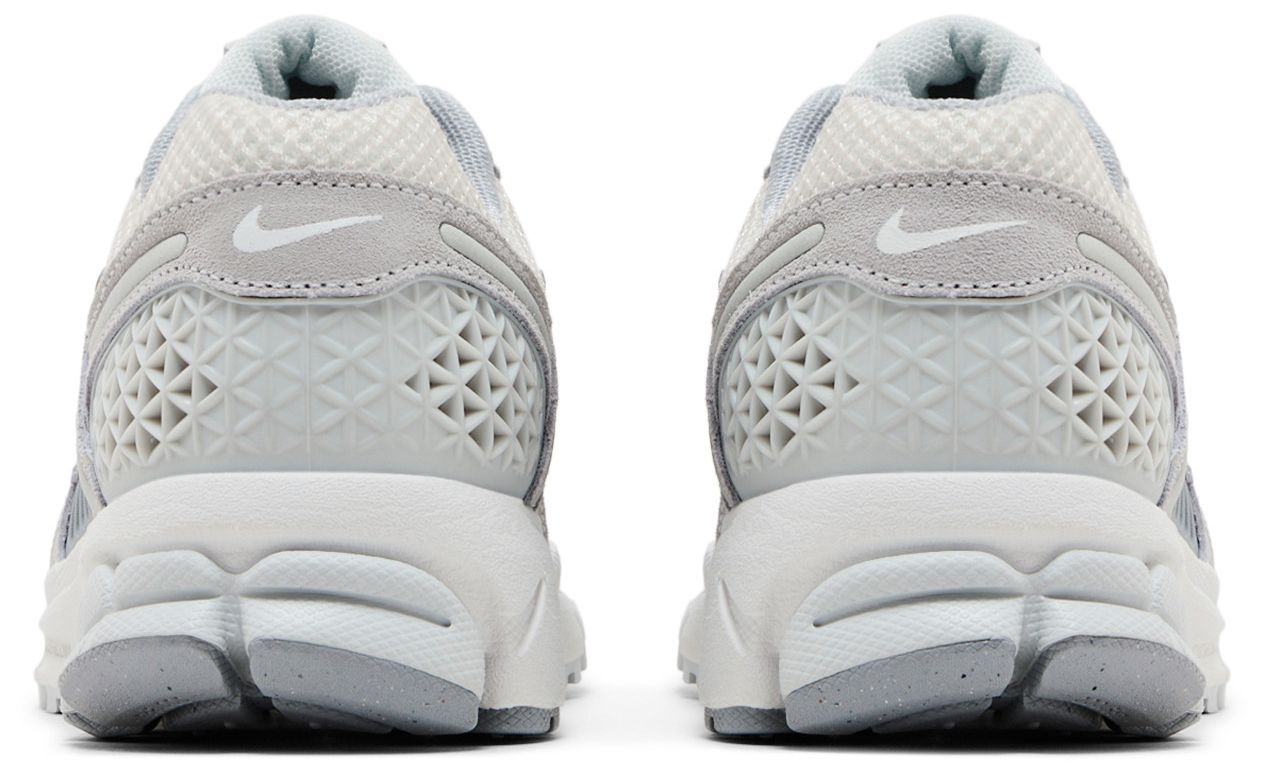 Кросівки Nike Air Zoom Vomero 5 — фото 6