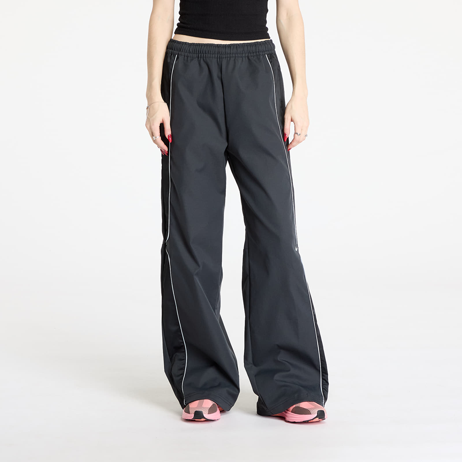 Брюки жіночі Nike Sportswear Woven Pants (HQ3751-010) — фото 1