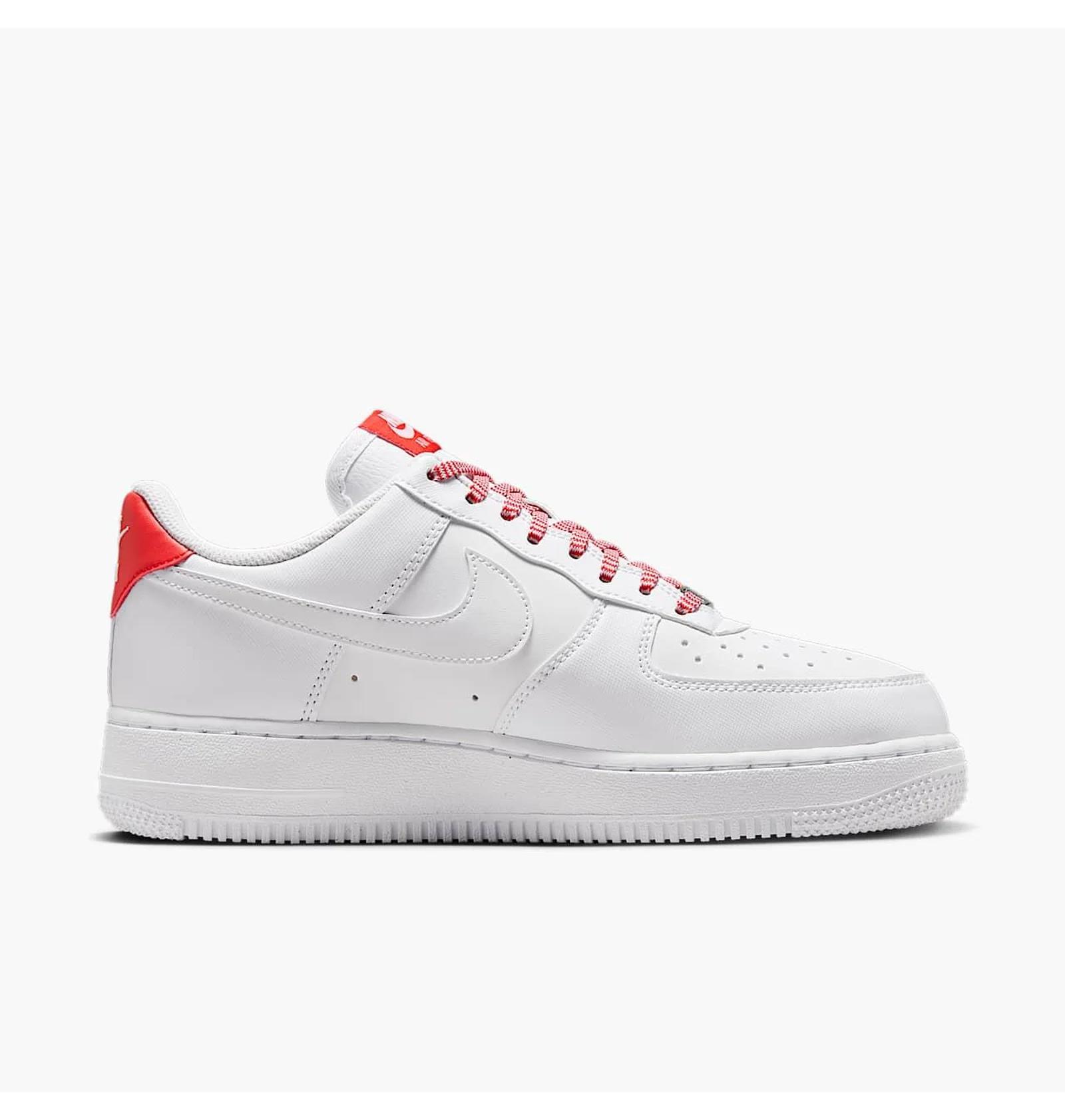 Кросівки унісекс Nike Air Force 1 '07 (IB7167-103) — фото 4