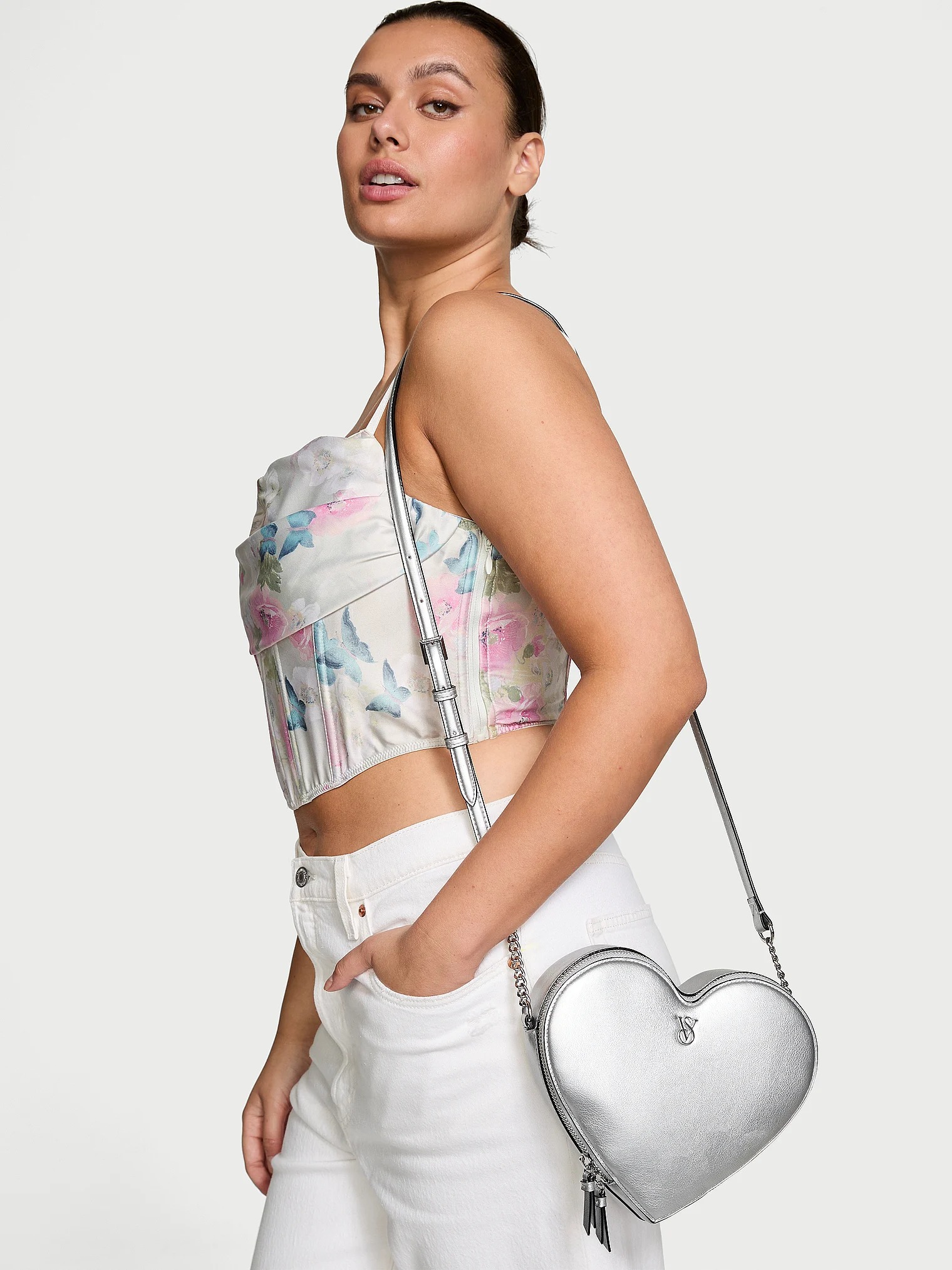 Жіноча сумка кроссбоді Victoria's Secret у формі серця 1159821055 (Сріблястий One size) — фото 1