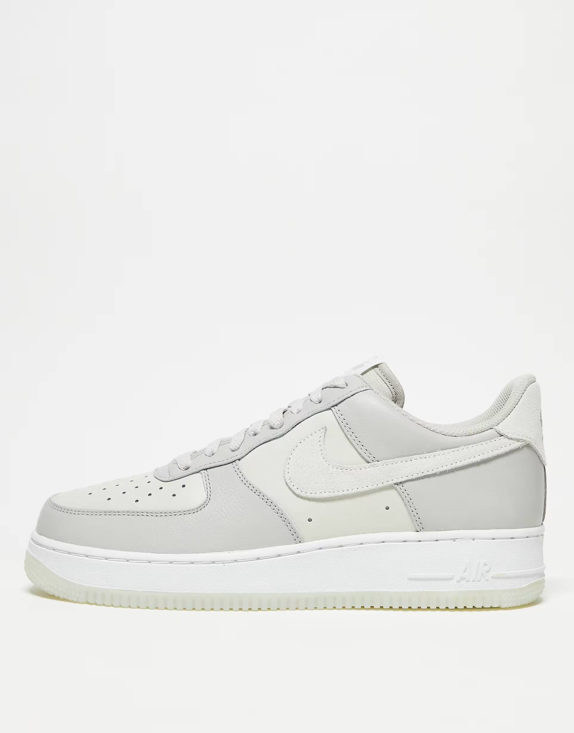 Стильні кросівки Nike Air Force 1 '07 40 — фото 1