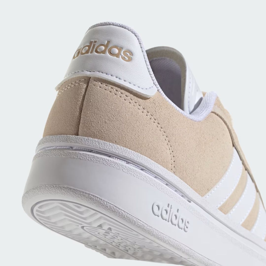 Жіночі кросівки Grand Court Alpha Adidas з натуральної замші 41 1/3 — фото 8