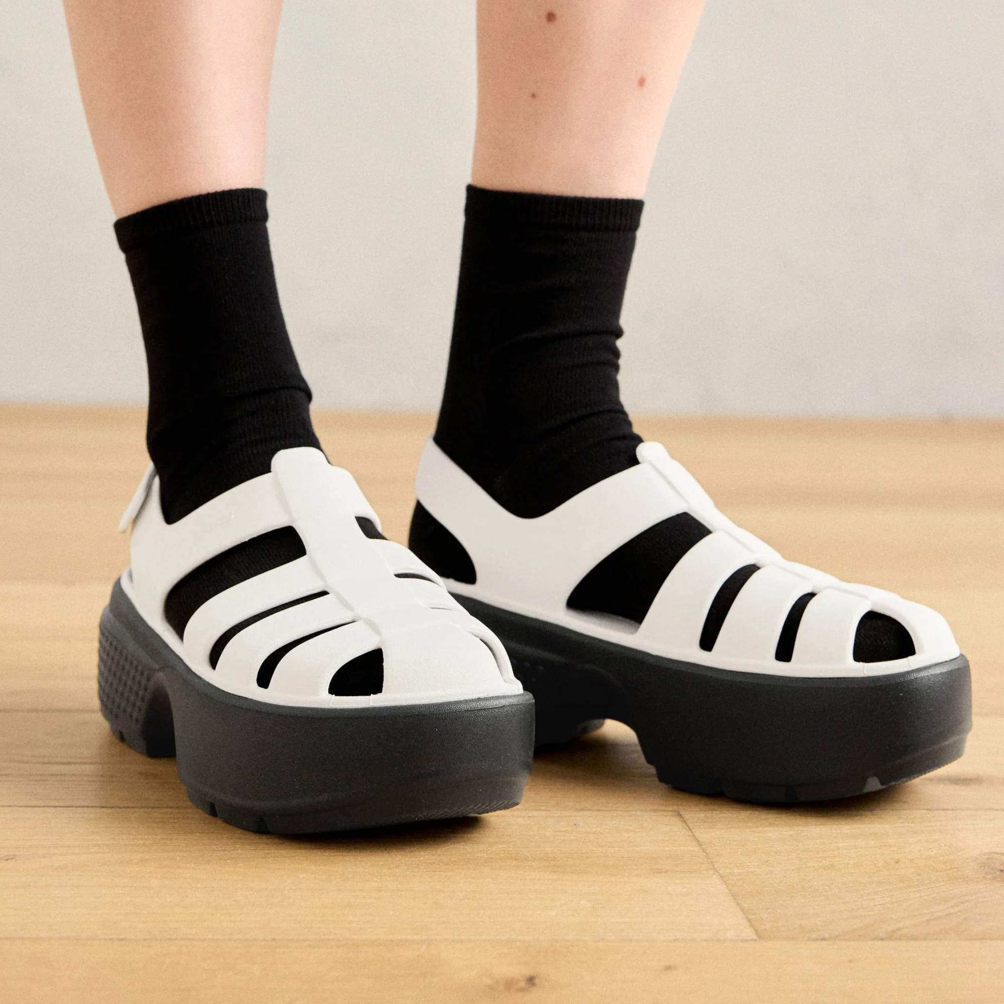 Жіночі сандалі Stomp Fisherman Crocs на платформі 38-39 — фото 12