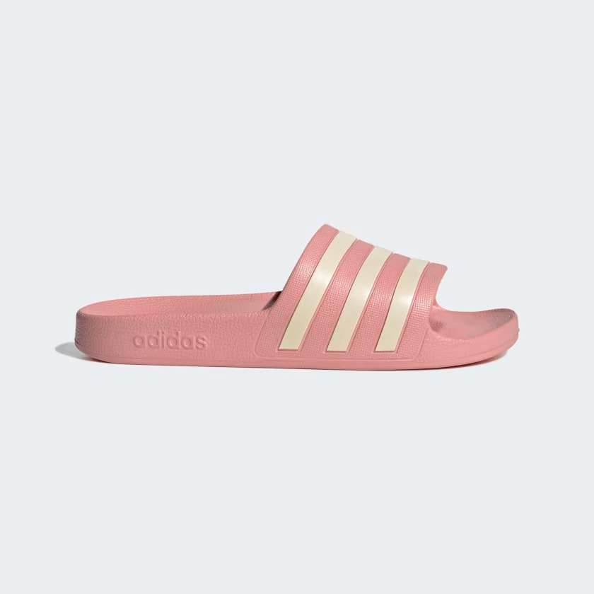 Легкі шльопанці Adilette Aqua від Adidas з фірмовими смужками 39 — фото 3