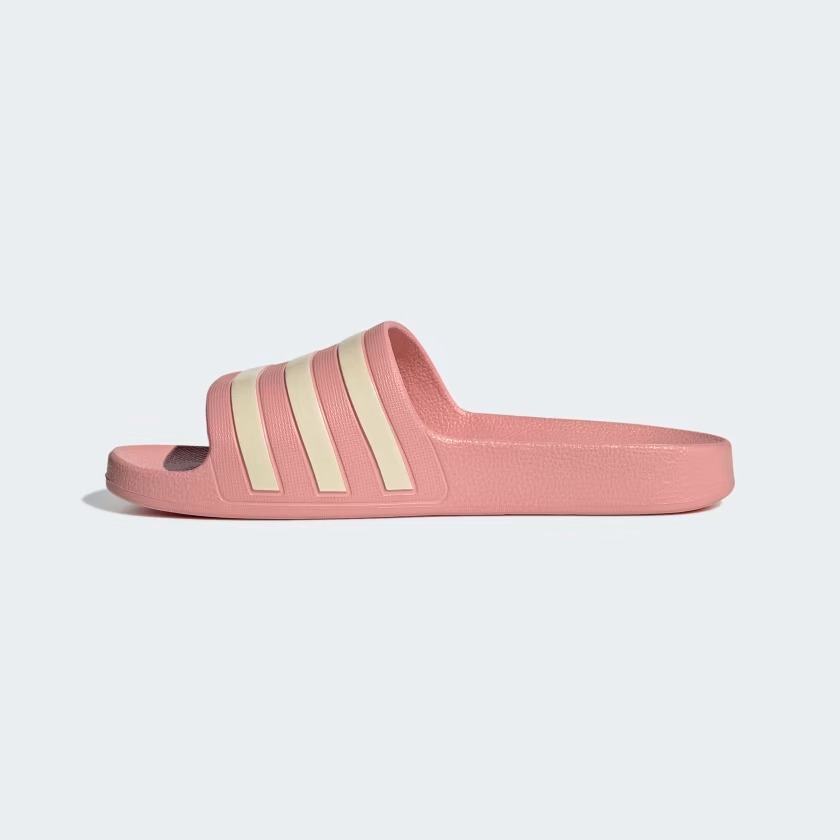 Легкі шльопанці Adilette Aqua від Adidas з фірмовими смужками 39 — фото 5