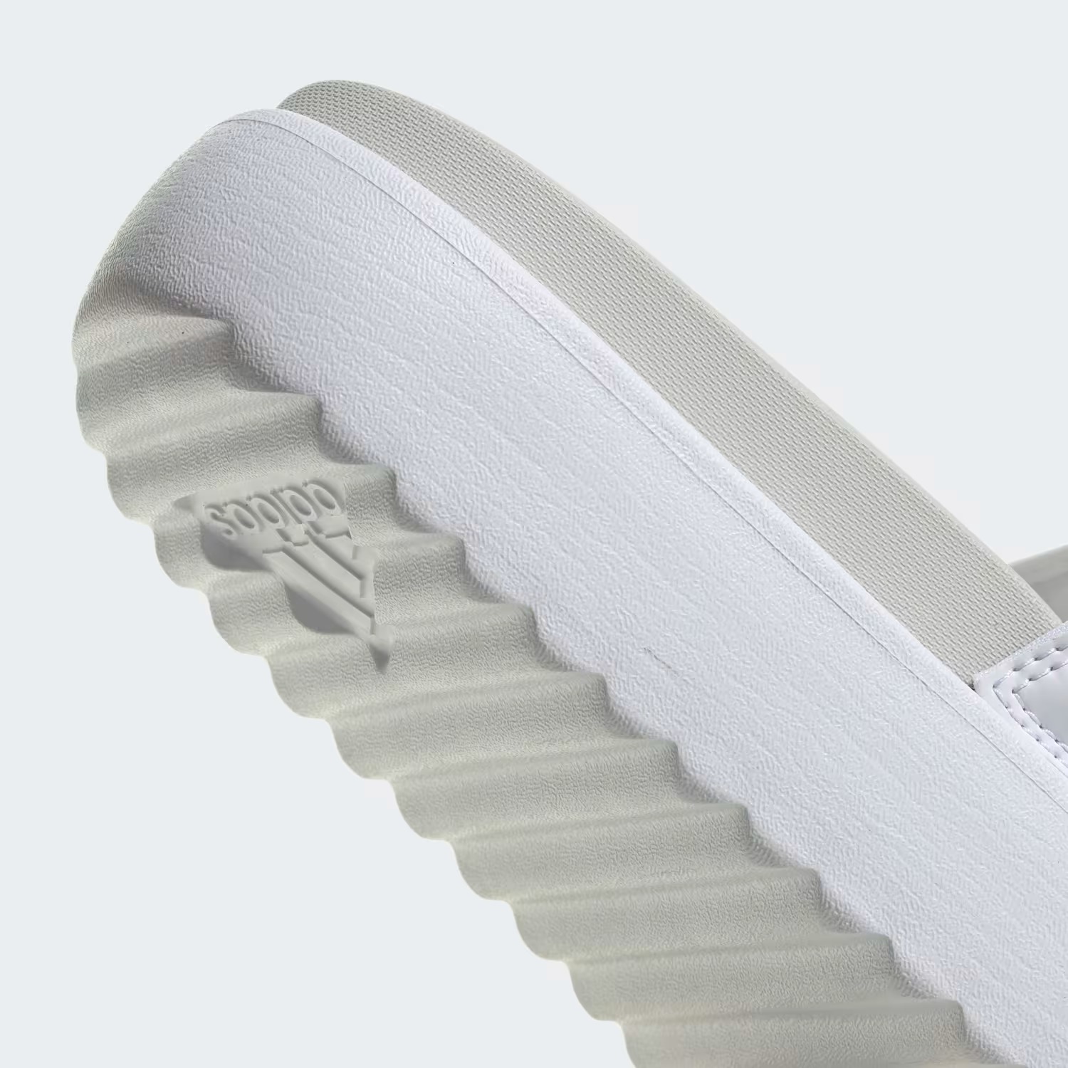 Шльопанці Adilette Platform Adidas на платформі 40 1/2 — фото 9