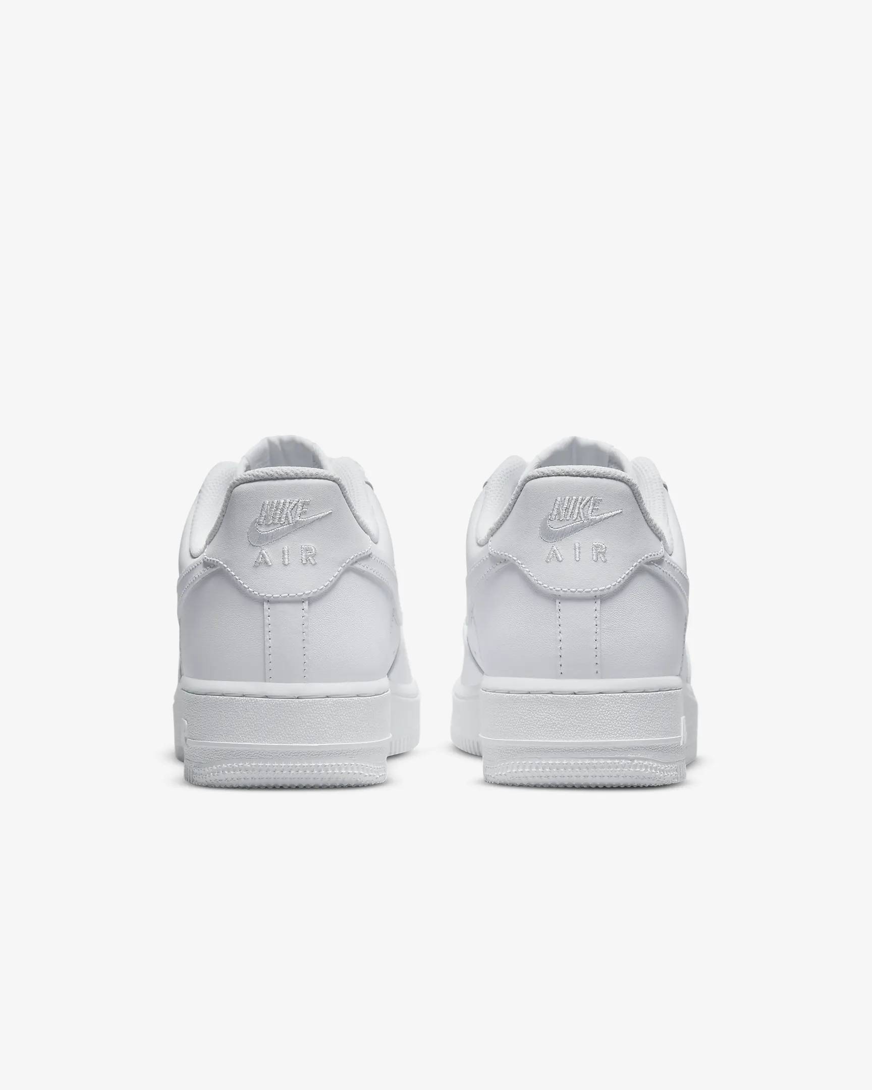 Стильні кросівки Nike Air Force 1 '07 40 — фото 4