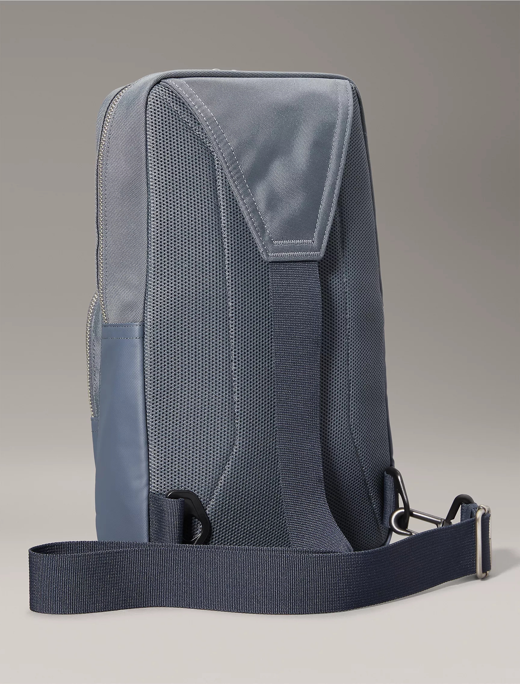 Сумка слінг Calvin Klein Utility Sling Bag 1159808989 (Синій, One size) — фото 2
