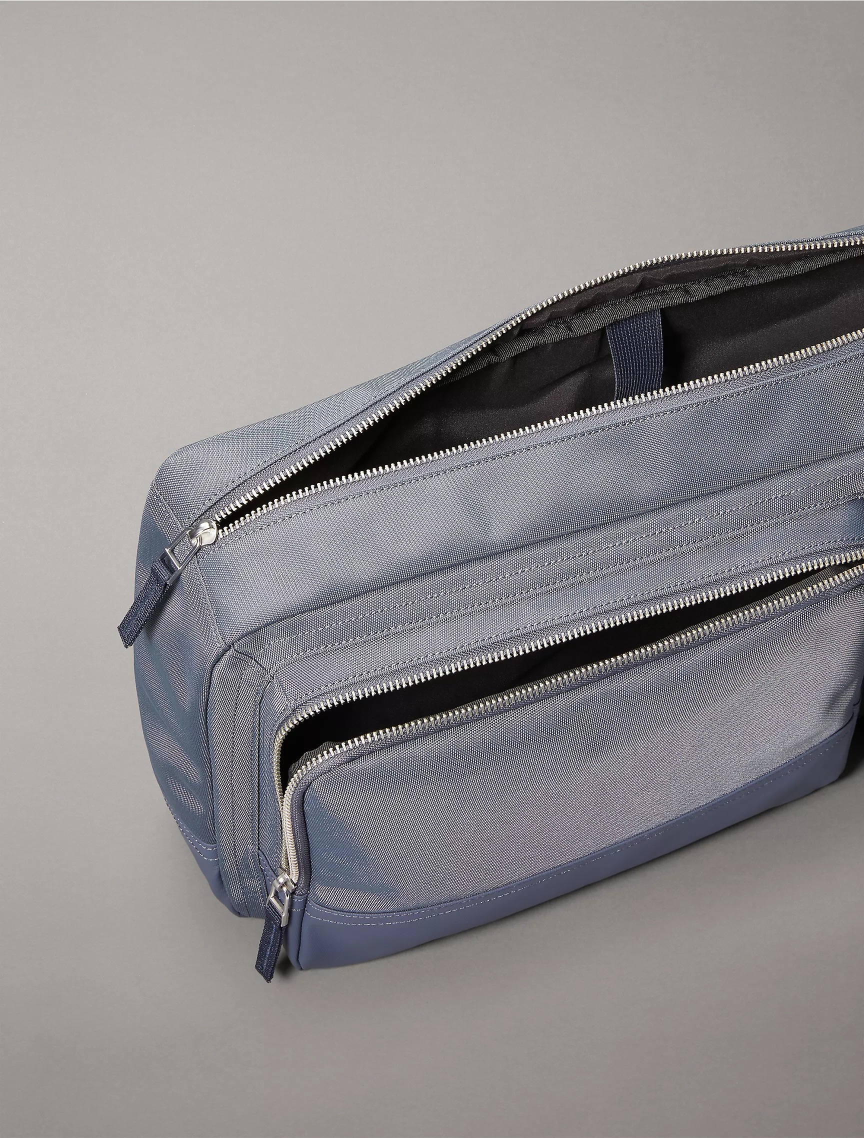 Сумка слінг Calvin Klein Utility Oversized Sling Bag 1159808995 (Білий/синій, One size) — фото 4