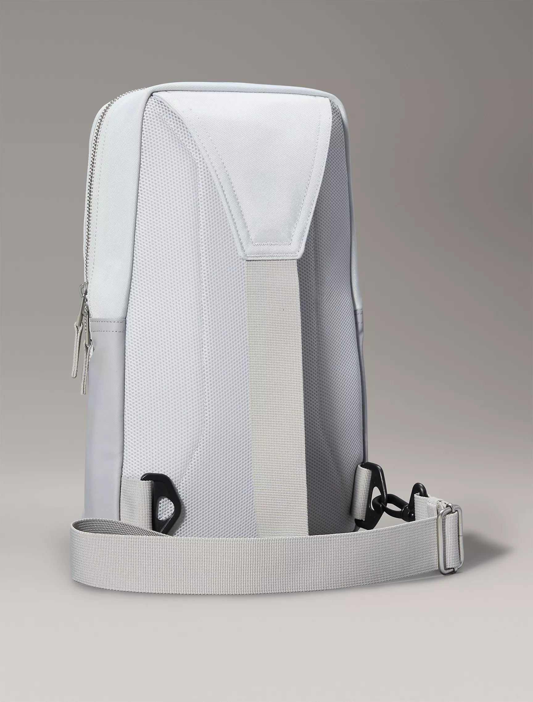 Сумка-слінг Calvin Klein Utility Sling Bag 1159815570  (Сірий One size) — фото 3