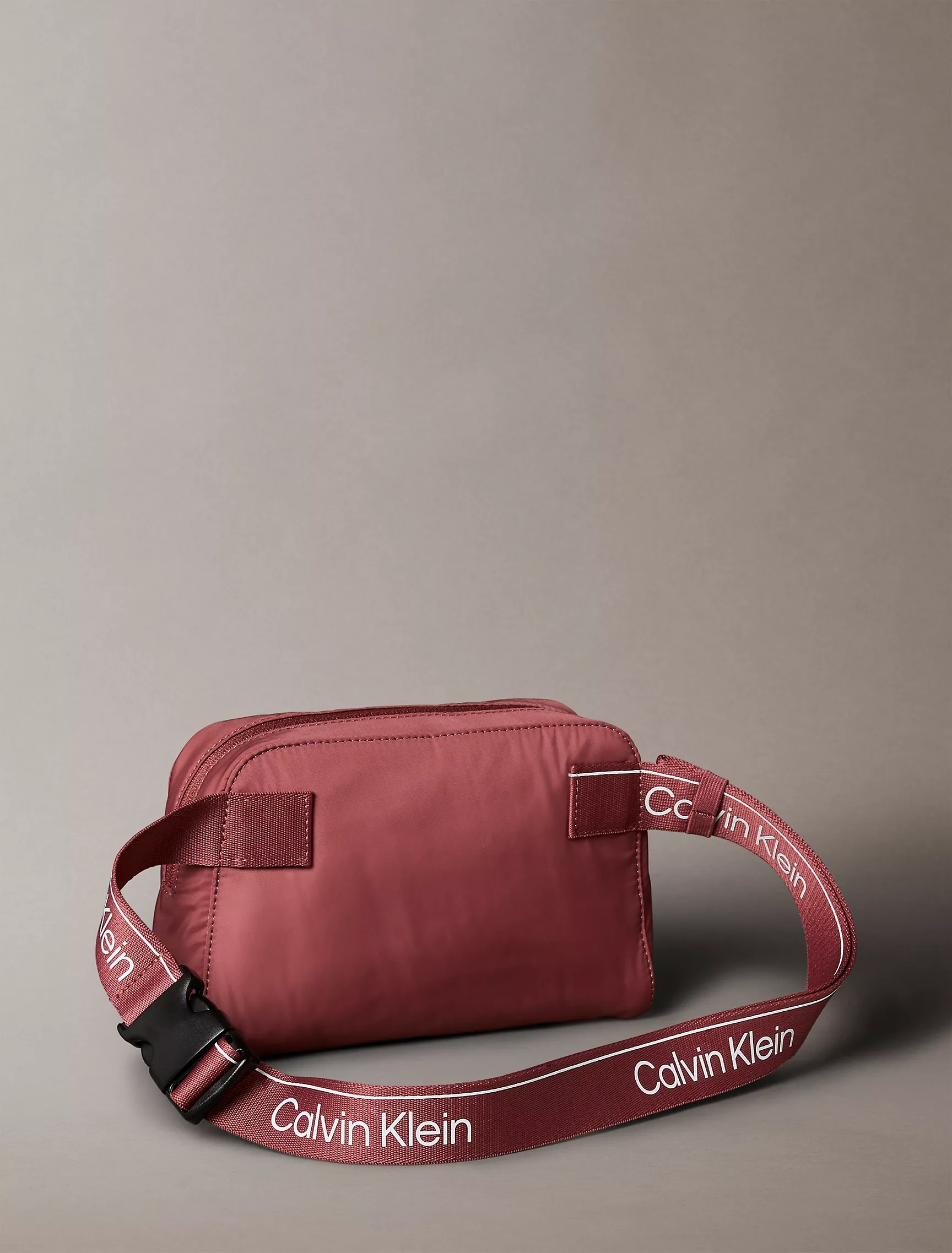 Жіноча поясна сумка Calvin Klein 1159821457 (Рожевий One size) — фото 2