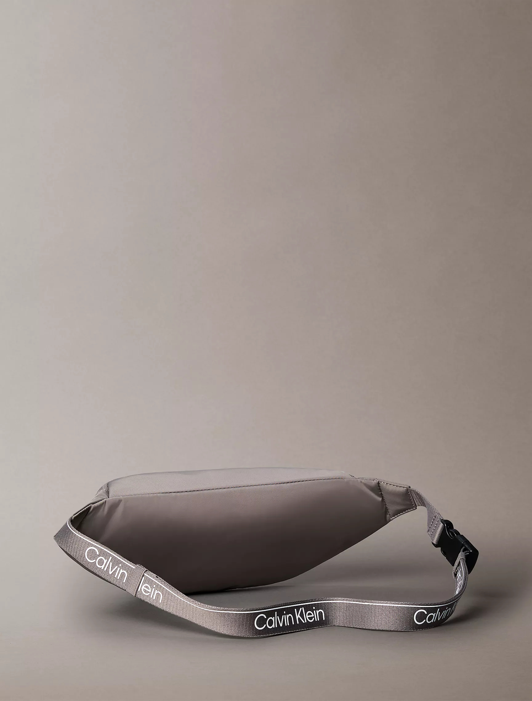 Поясна сумка від Calvin Klein 1159824911 (Коричневий One size) — фото 2