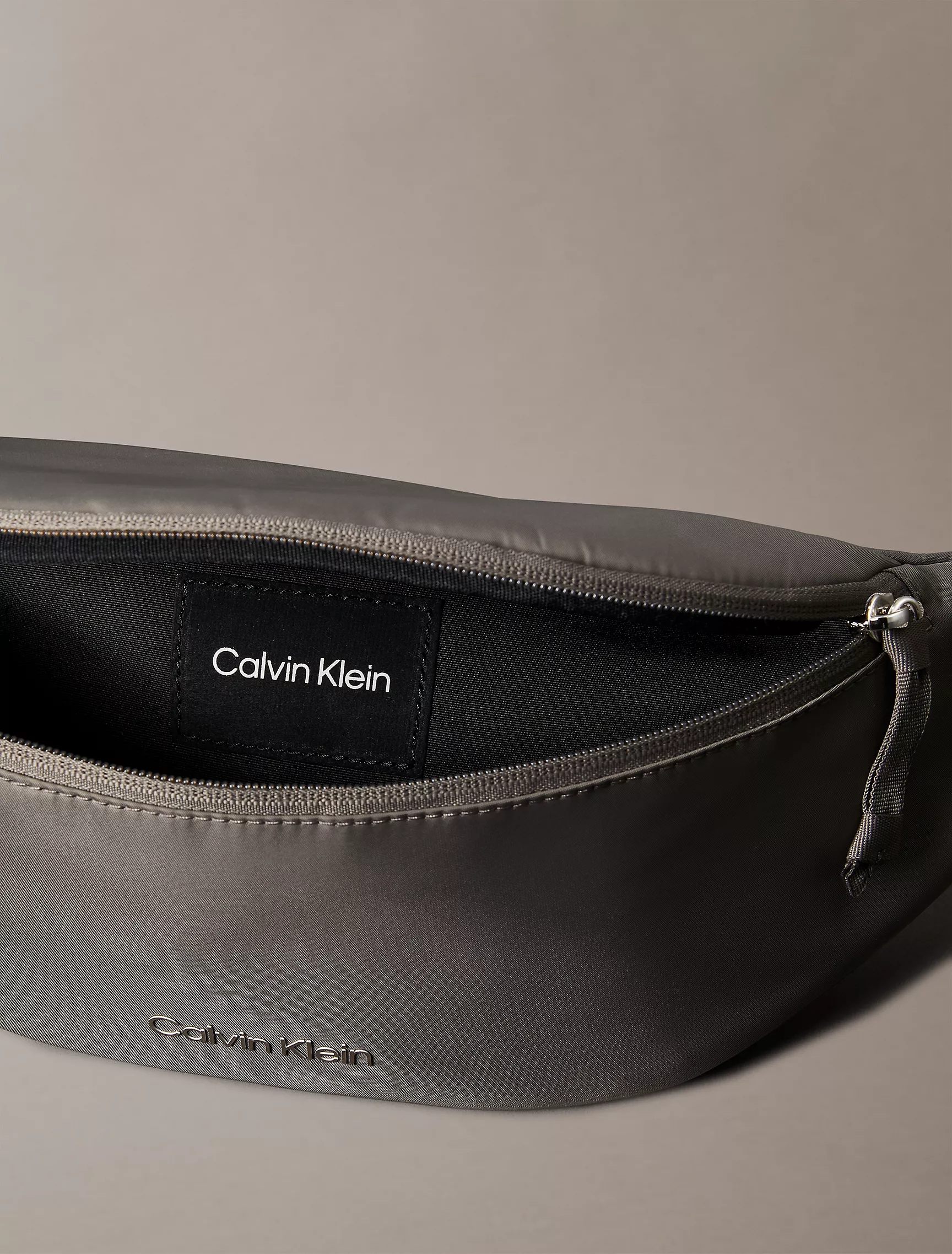 Поясна сумка від Calvin Klein 1159824911 (Коричневий One size) — фото 4