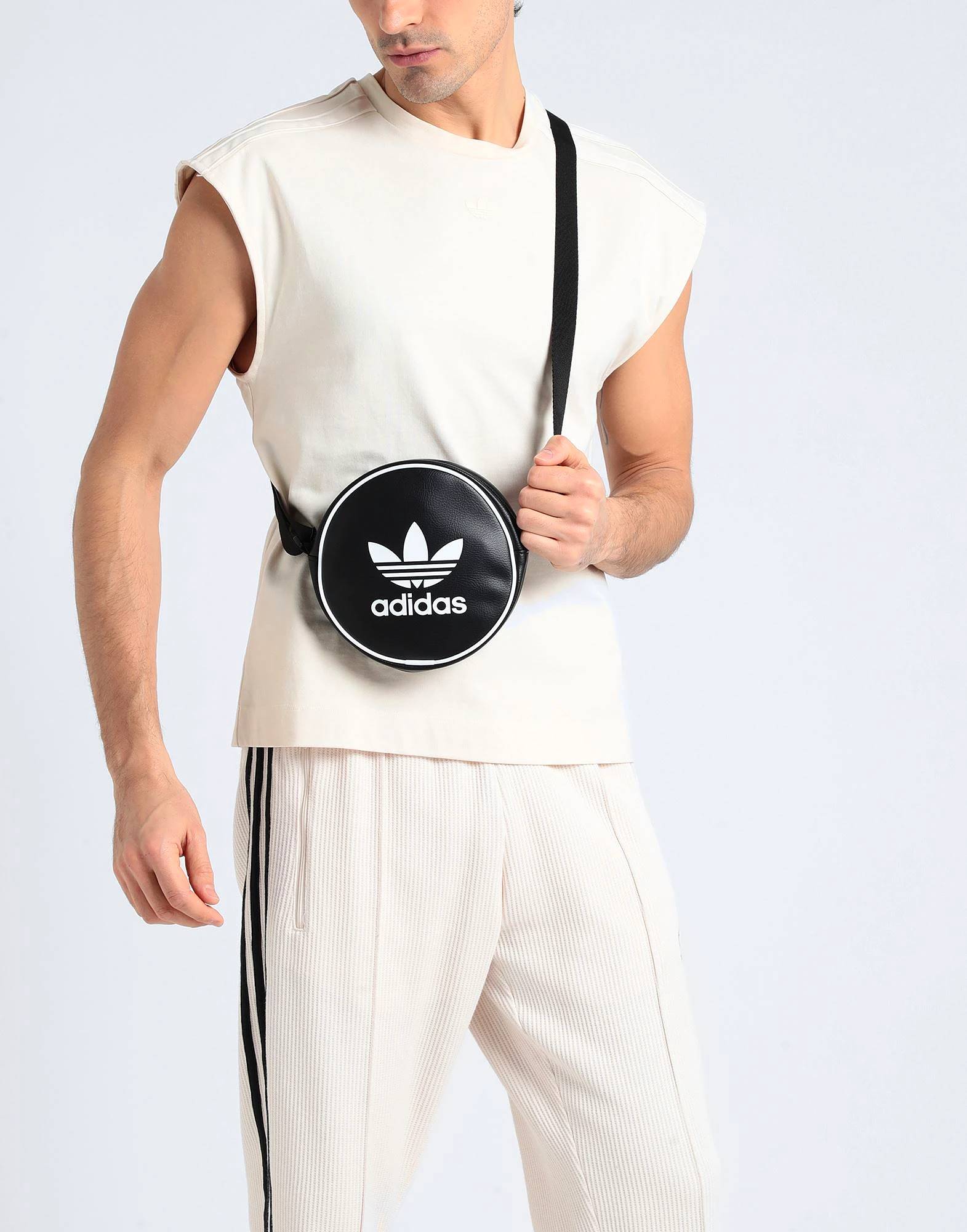 Кругла сумка Adidas через плече 1159831653 (Чорний One size) — фото 9