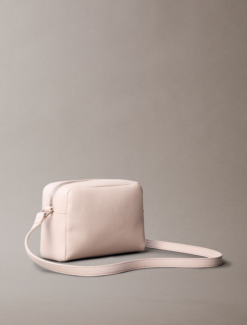 Жіноча сумка через плече Calvin Klein з логотипом 1159833731 (Молочний One size) — фото 3