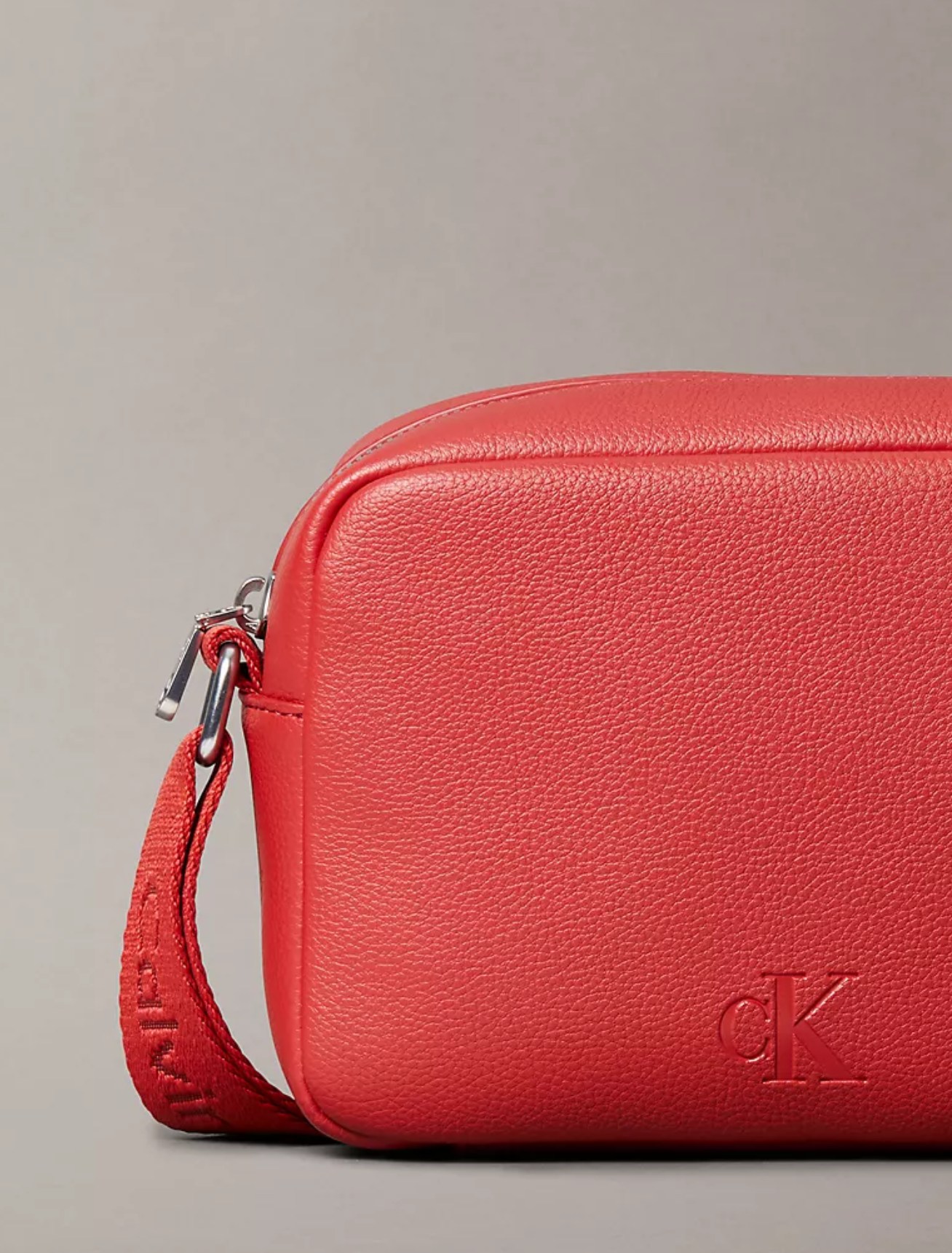 Жіноча сумка через плече Calvin Klein з логотипом 1159841418 (Червоний One size) — фото 3