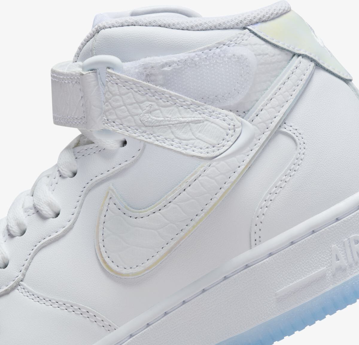 Жіночі кросівки Nike W Af1 Mid Yod FN4274-100, 38 — фото 10